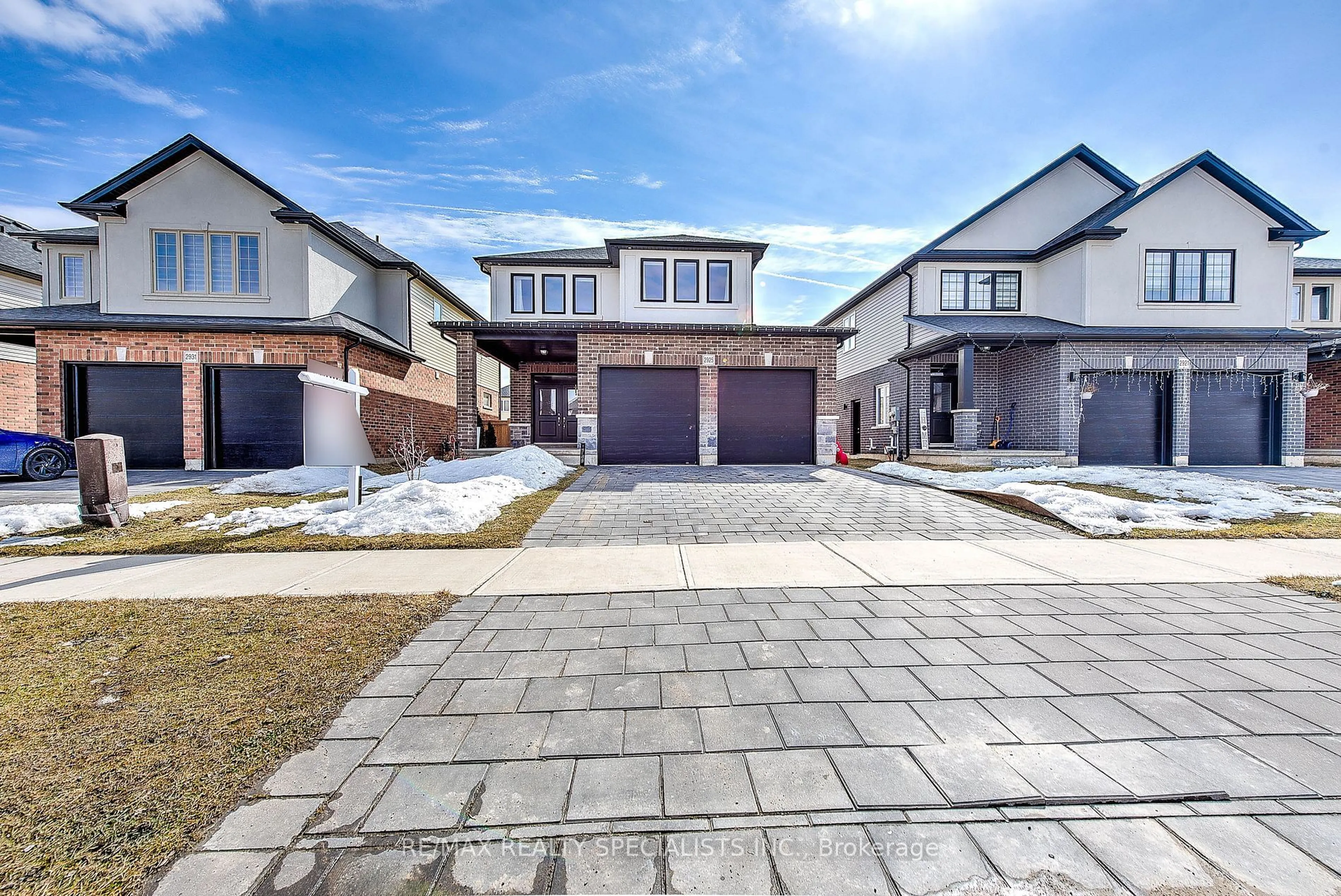 Unknown for 2925 Lemieux Walk, London Ontario N6M 0H2