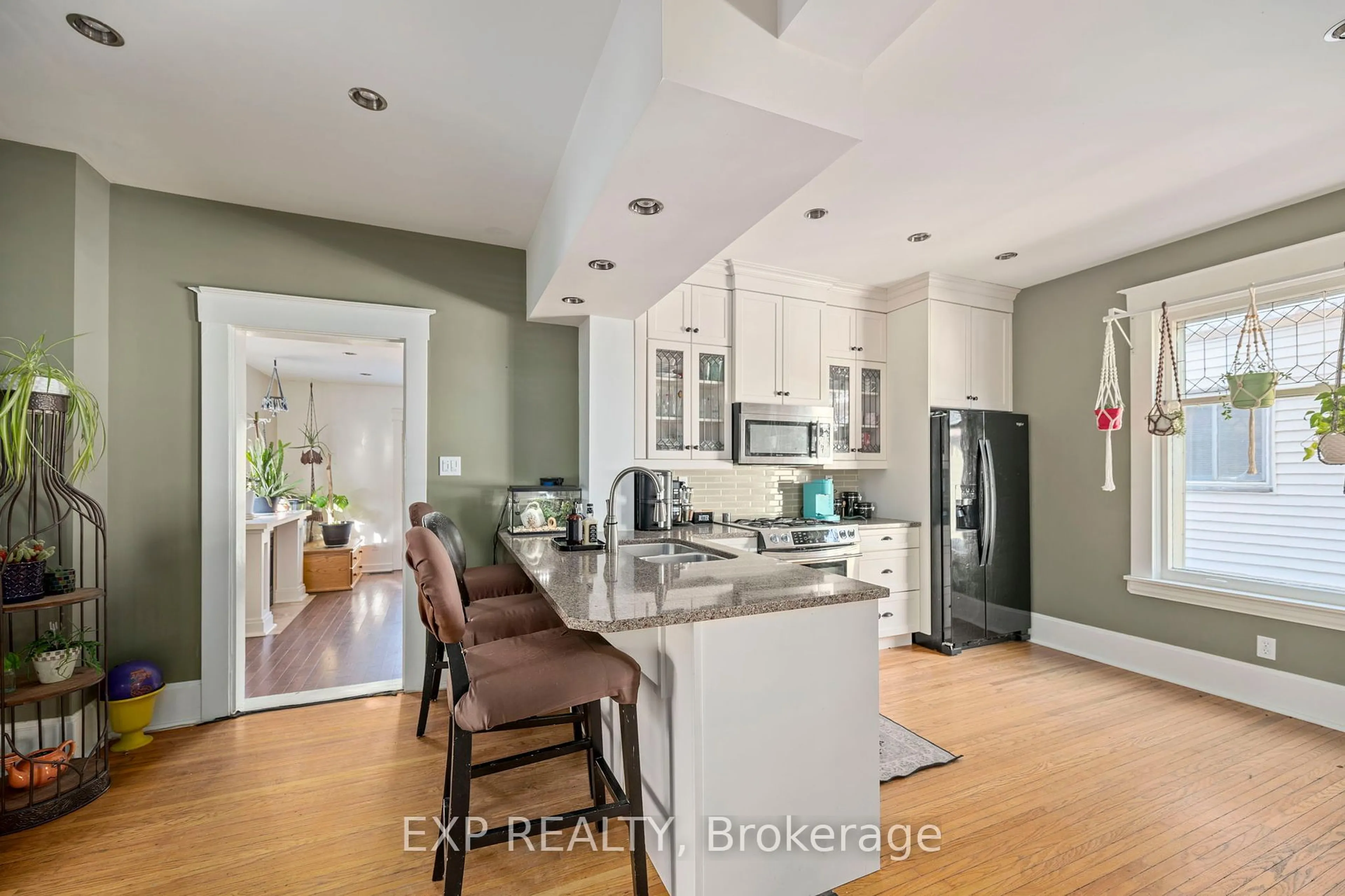 Open concept kitchen, unknown for 11 WEST Ave, St. Thomas Ontario N5R 3P4