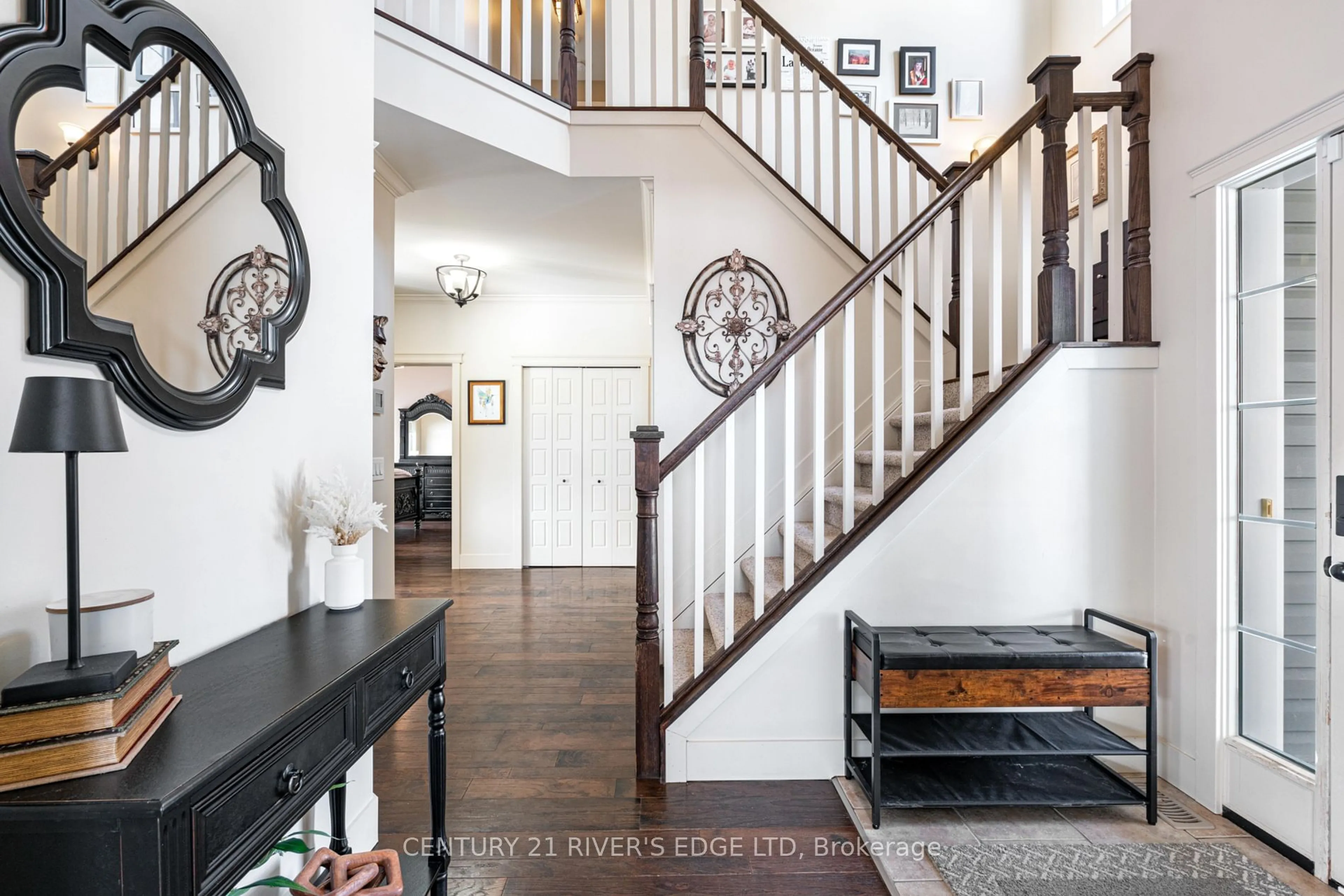 Indoor entryway for 7 Cummings Dr, Elizabethtown-Kitley Ontario K6T 1B4