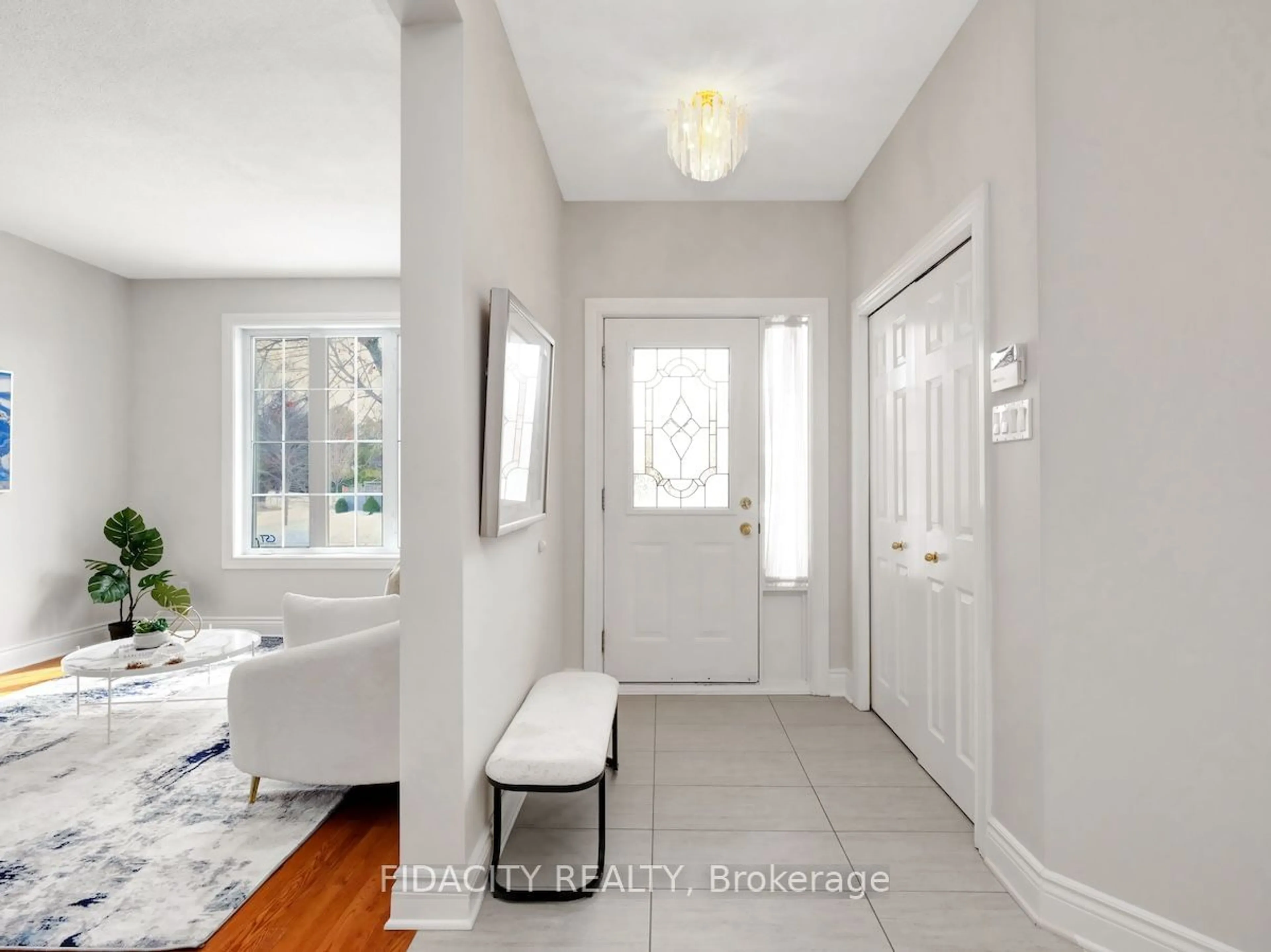 Indoor entryway for 3 Marcasite Rd, Ottawa Ontario K2L 4C5