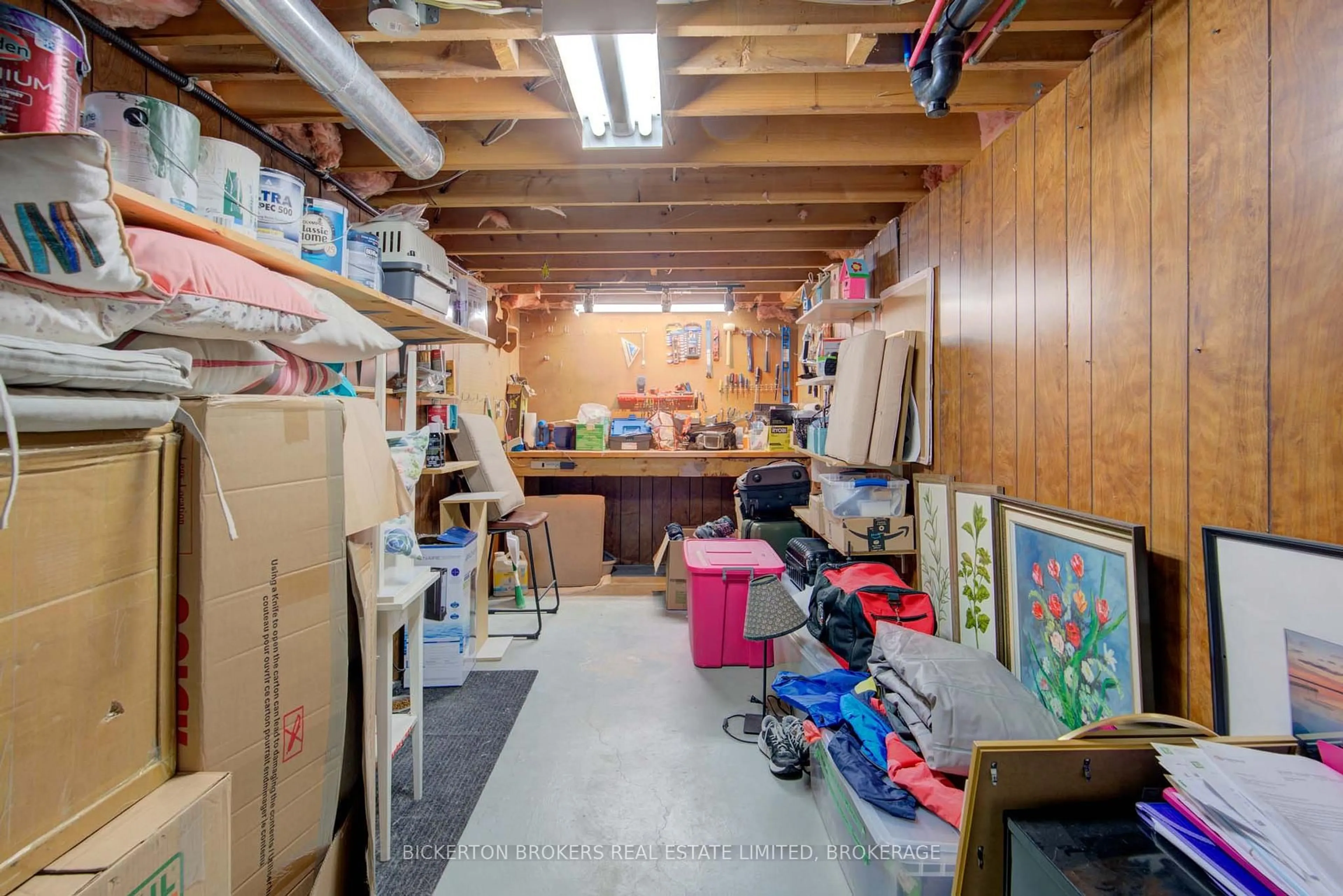 Indoor garage for 81 First Ave, Brockville Ontario K6V 3B1