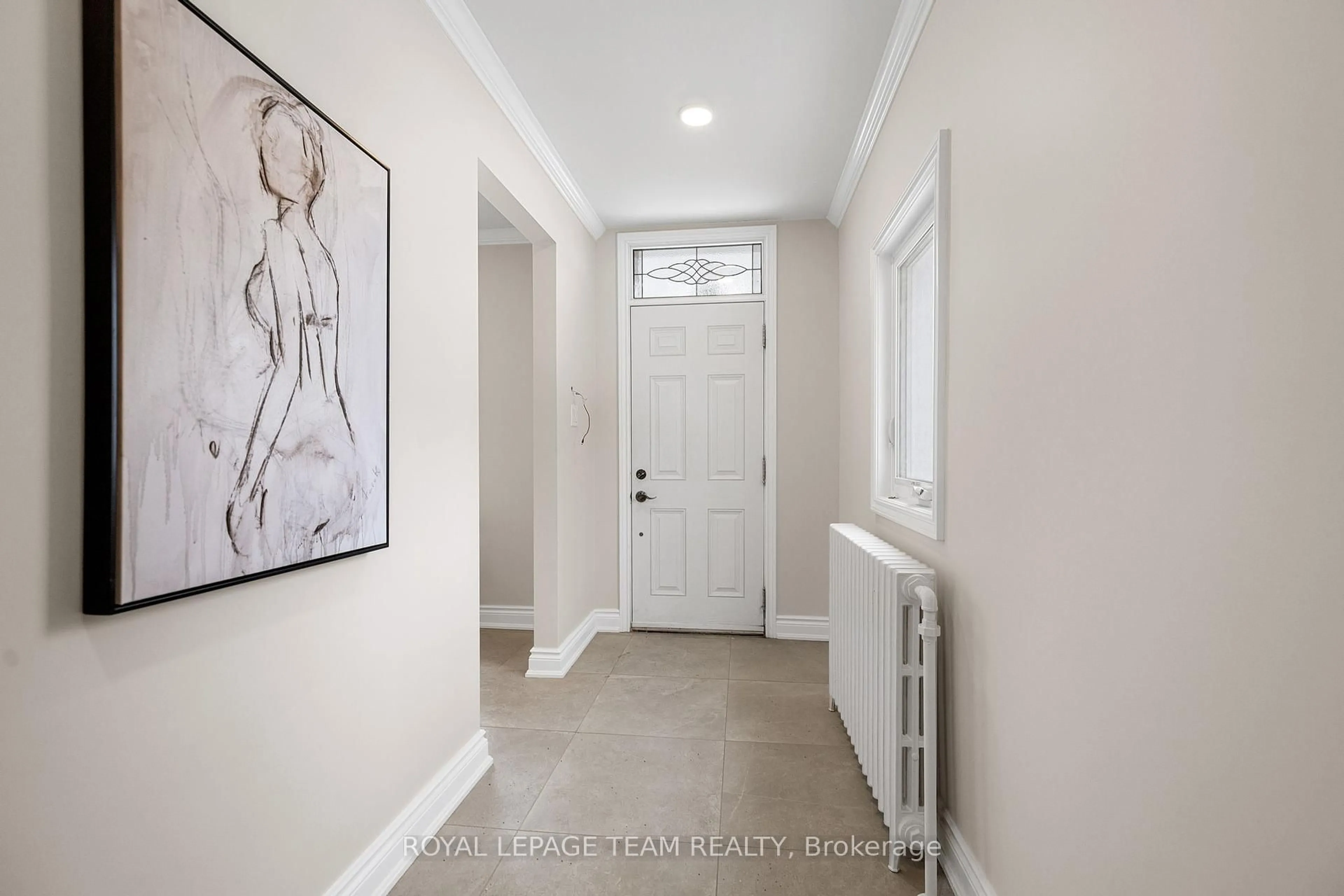 Indoor entryway for 64 Dufferin Rd, New Edinburgh - Lindenlea Ontario K1M 2A7