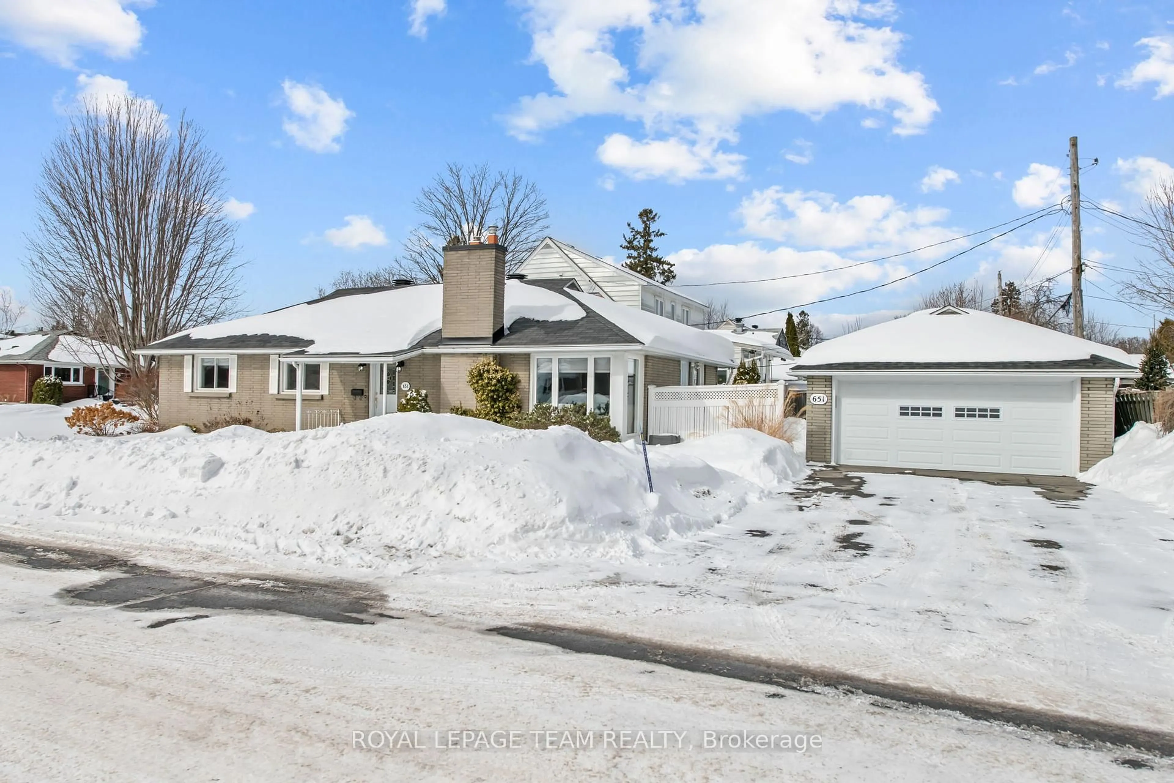 A pic from outside/outdoor area/front of a property/back of a property/a pic from drone, street for 651 Tillbury Ave, Carlingwood - Westboro and Area Ontario K2A 0Z9