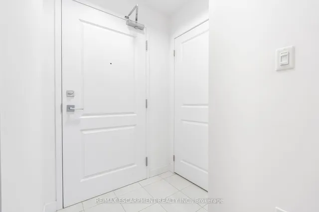 Additional property image - 125 Shoreview Pl Unit 509