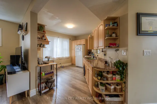 Additional property image - 211 Weber St