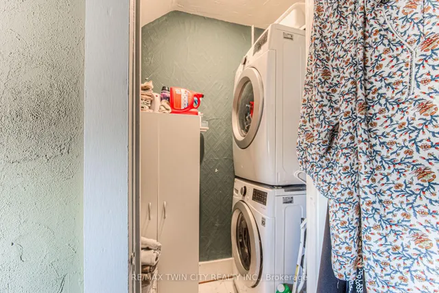 Additional property image - 211 Weber St