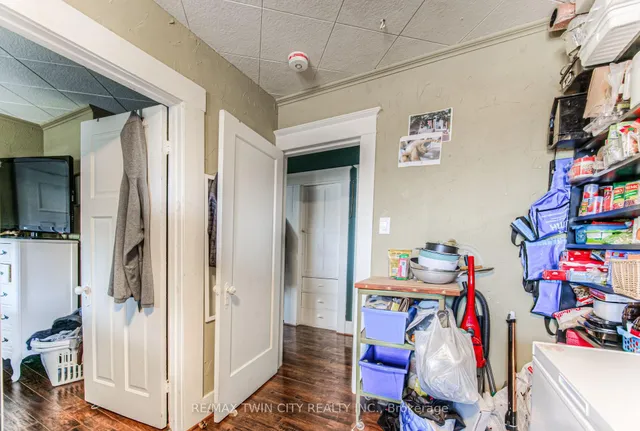 Additional property image - 211 Weber St
