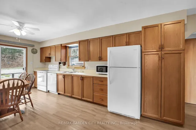 Additional property image - 122 Pine Dr