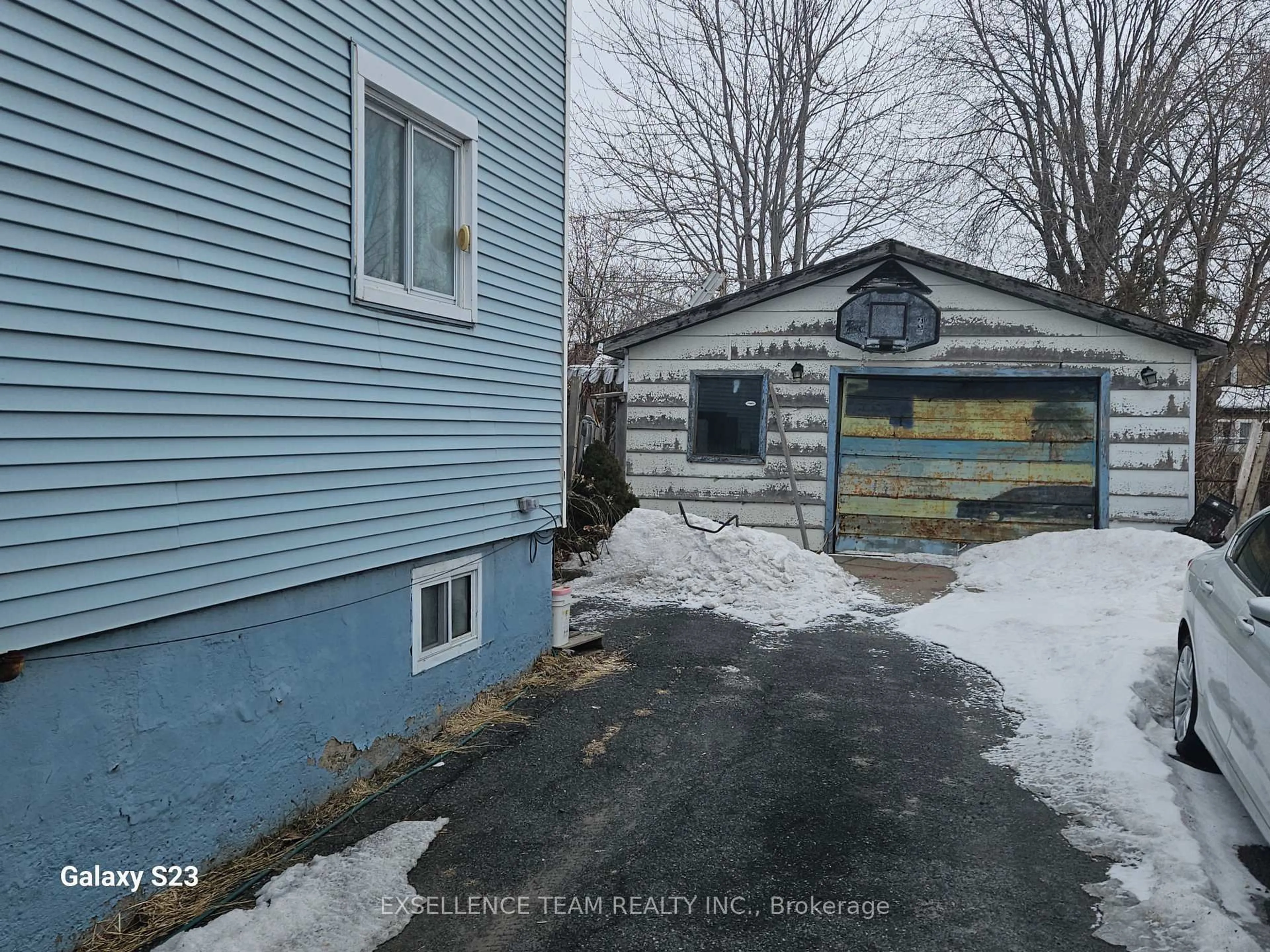 Unknown for 335 Brookdale Ave, Cornwall Ontario K6J 4P2