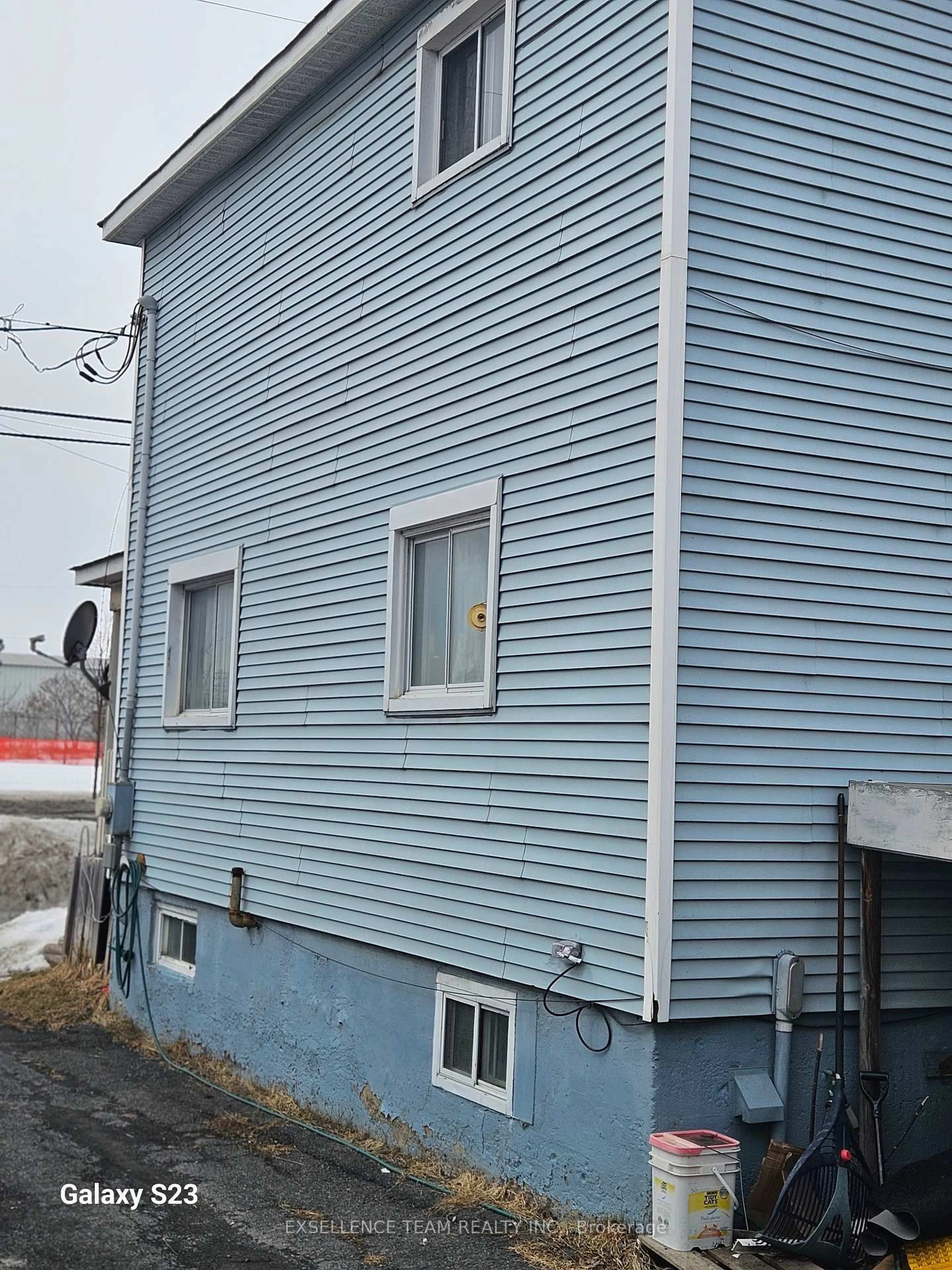 Unknown for 335 Brookdale Ave, Cornwall Ontario K6J 4P2