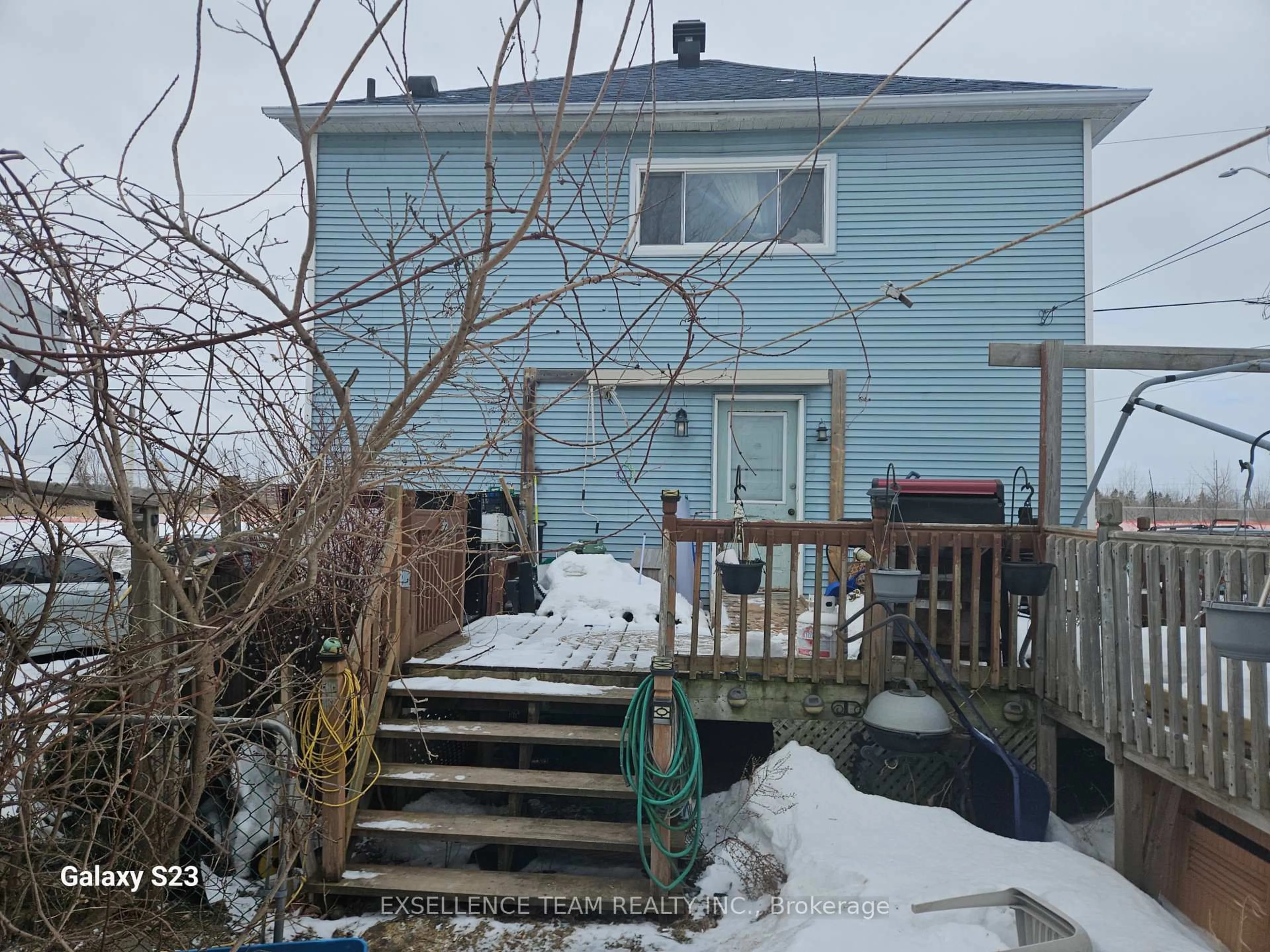A pic from outside/outdoor area/front of a property/back of a property/a pic from drone, street for 335 Brookdale Ave, Cornwall Ontario K6J 4P2