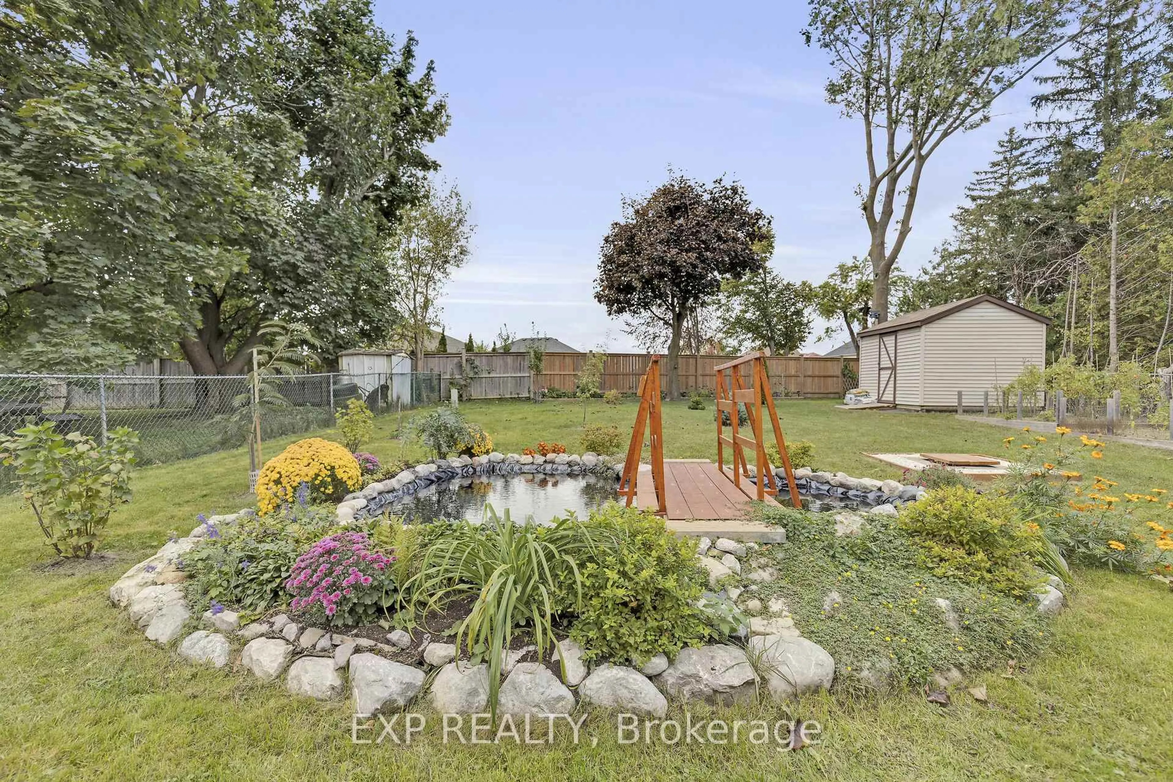 Pool for 1729 ALDERSBROOK Rd, London North Ontario N6G 3B7