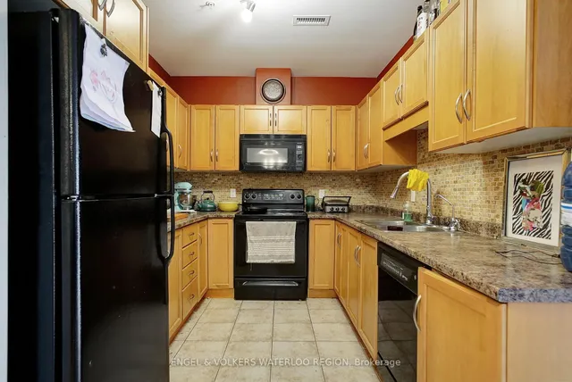 Additional property image - 165 Duke St Unit 212