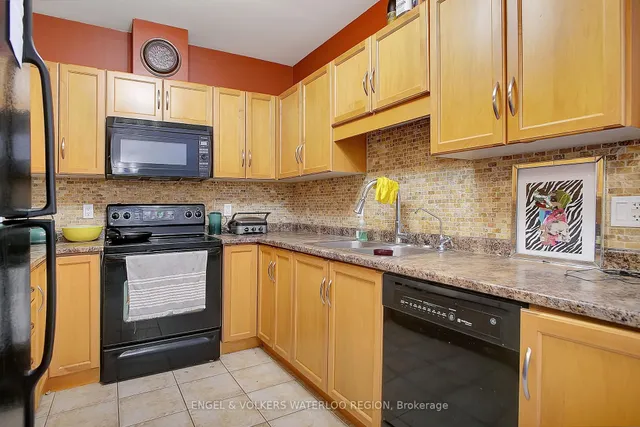 Additional property image - 165 Duke St Unit 212