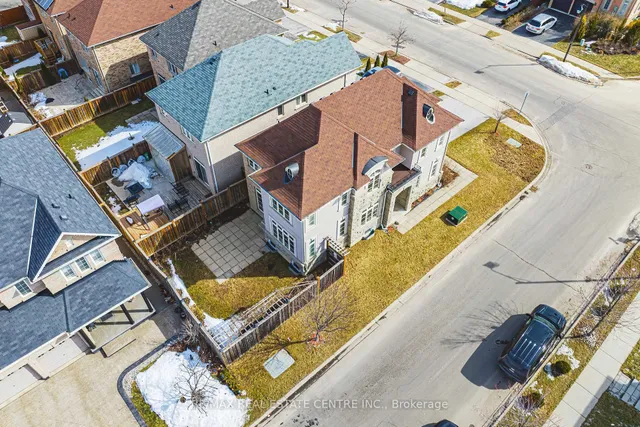 Additional image 9 of 107 Hazelton Ave