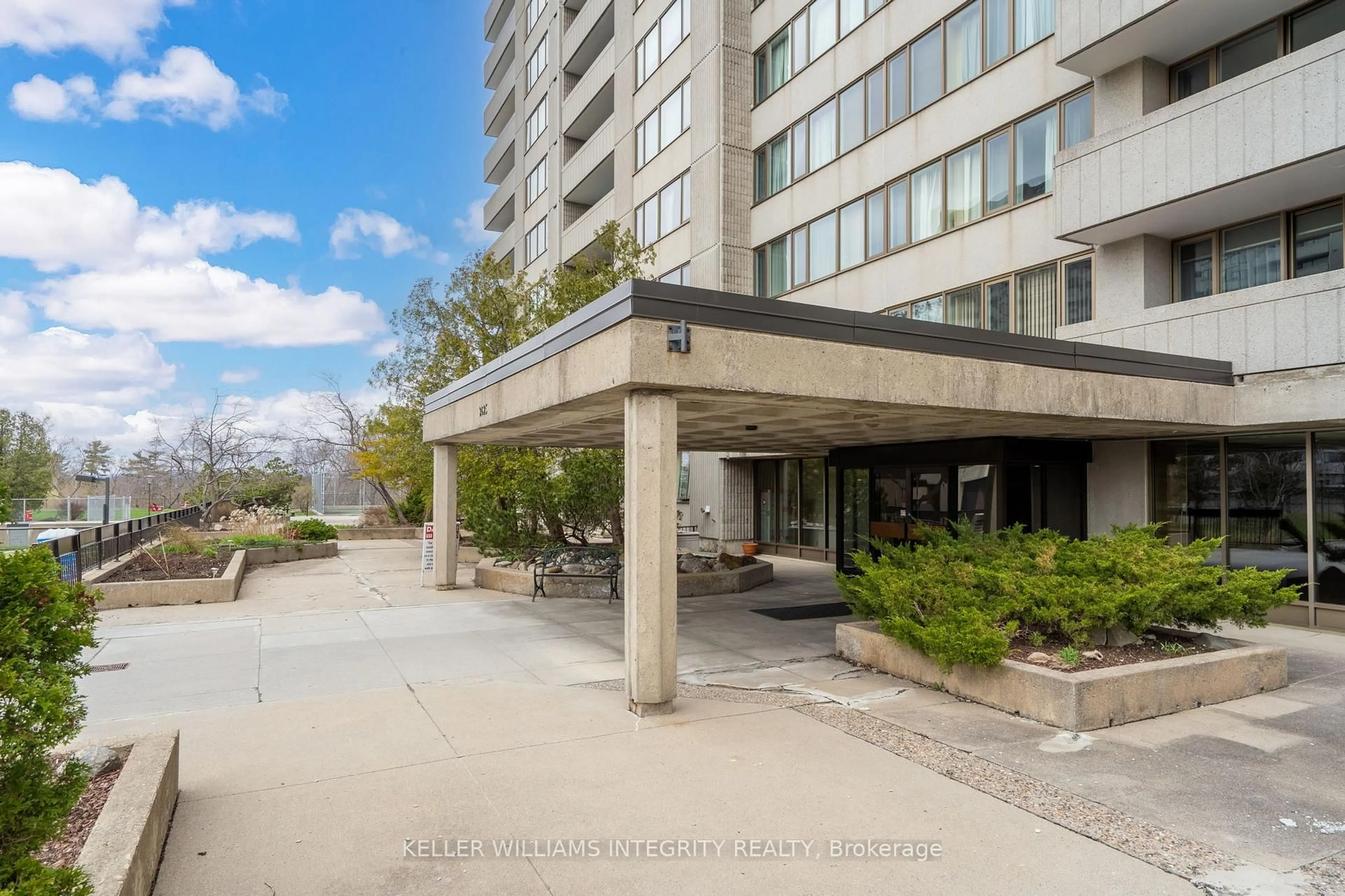 Patio, unknown for 2625 Regina St #1406, Ottawa Ontario K2B 5W8