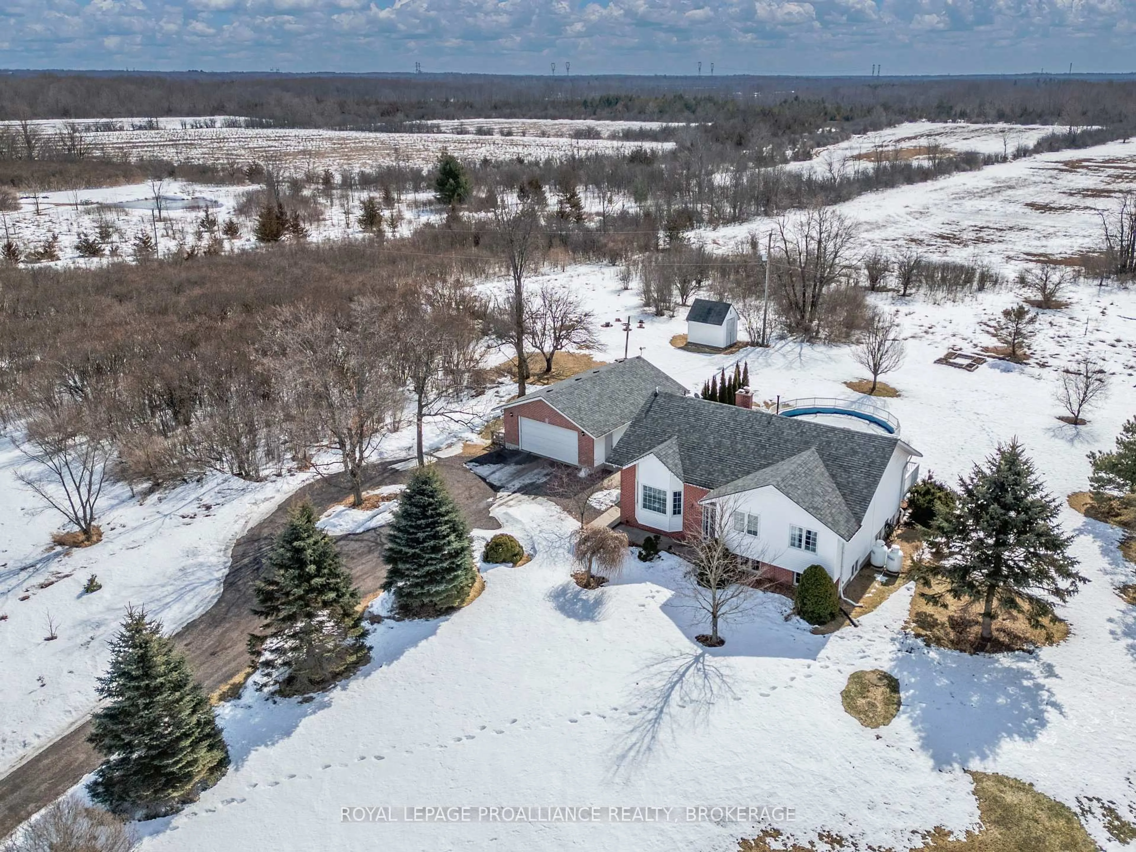 A pic from outside/outdoor area/front of a property/back of a property/a pic from drone, unknown for 2442 Keeley Rd, Sydenham Ontario K0H 2T0