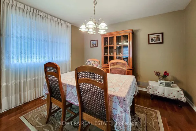 Additional property image - 31 Foxmeadow Dr