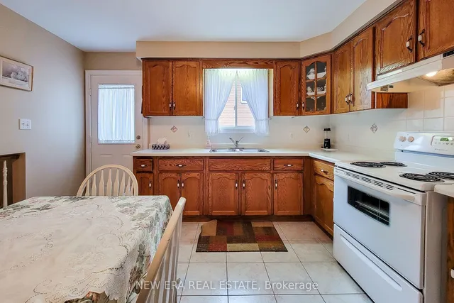 Additional property image - 31 Foxmeadow Dr