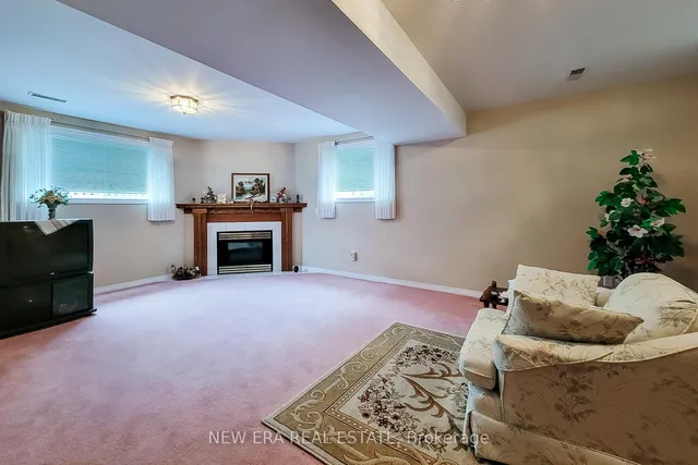 Additional property image - 31 Foxmeadow Dr