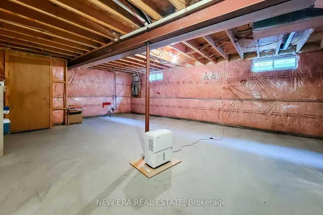 Additional property image - 31 Foxmeadow Dr