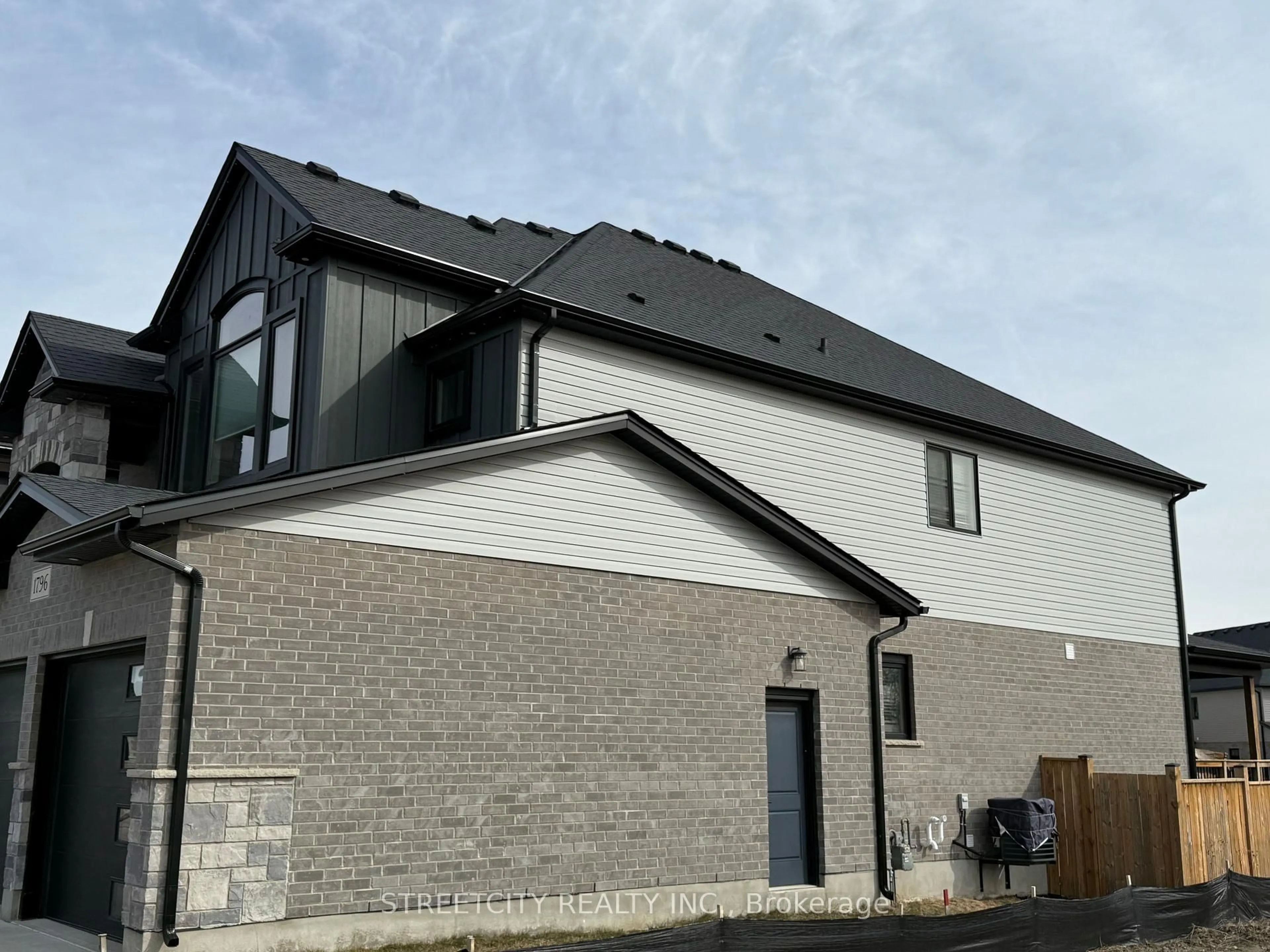 Home with brick exterior material, building for 1796 Brayford Ave, London South Ontario N6K 0H4