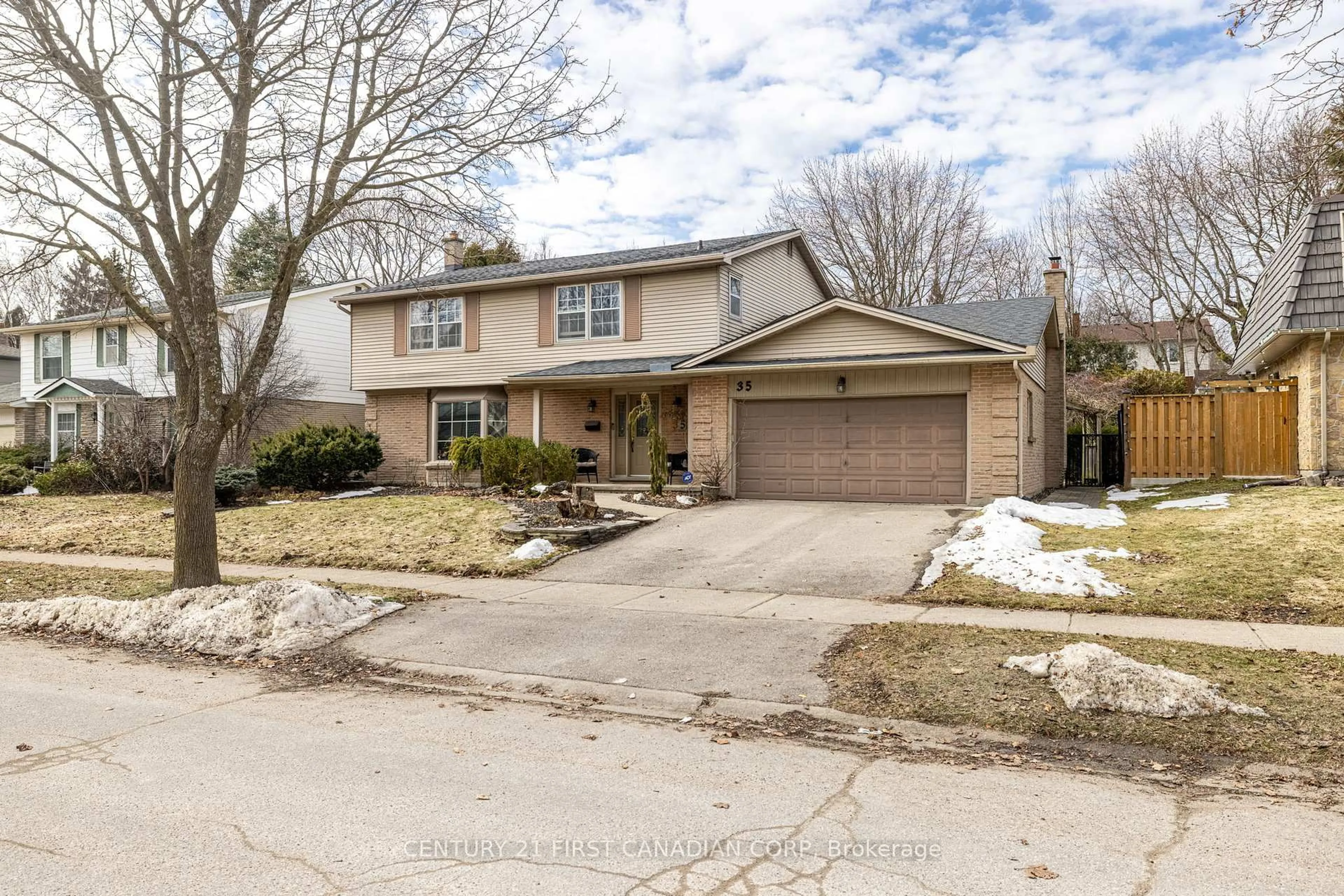 Unknown for 35 Hillsmount Rd, London Ontario N6K 1W1