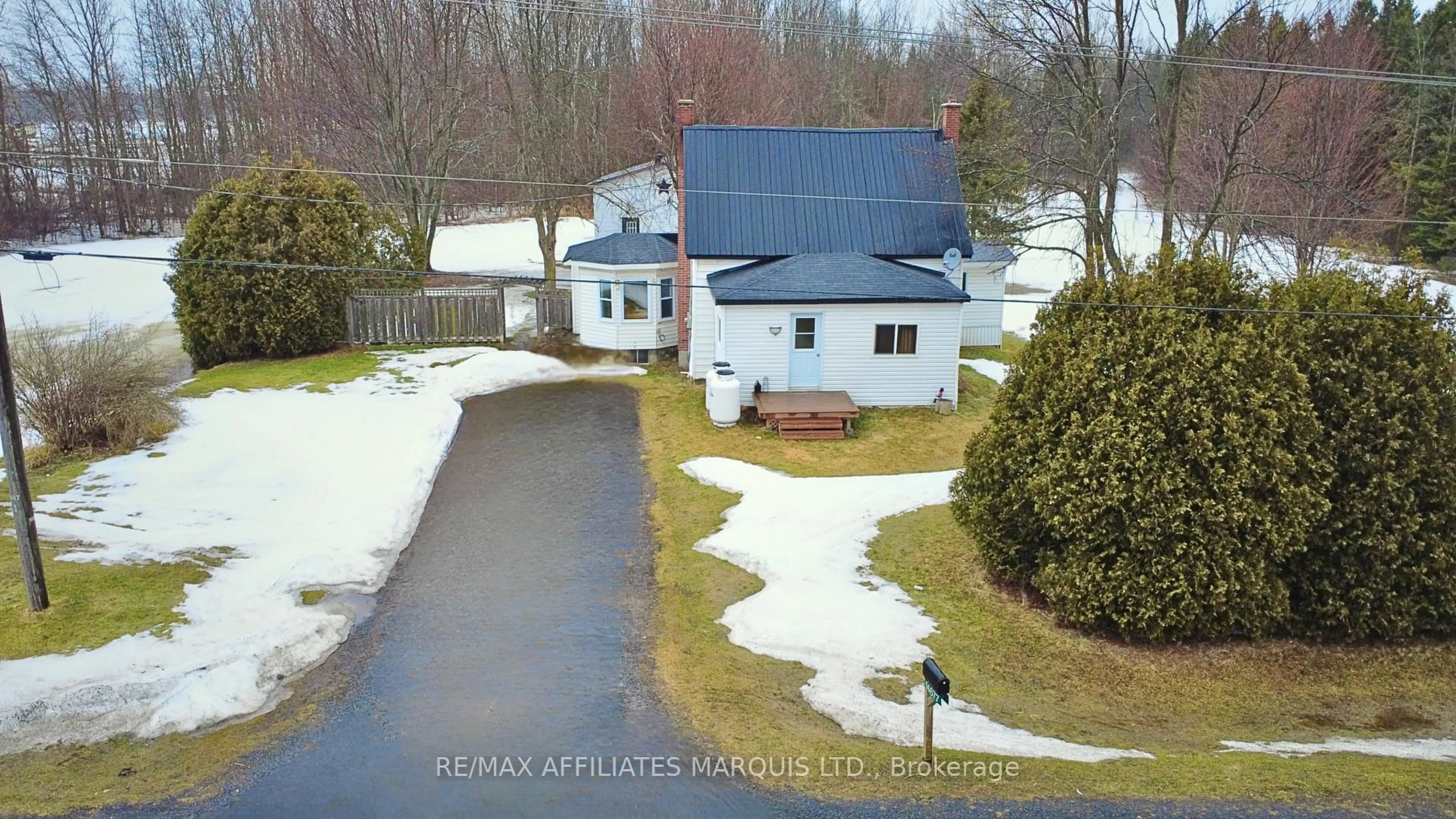 A pic from outside/outdoor area/front of a property/back of a property/a pic from drone, street for 14677 Dafoe Rd, South Stormont Ontario K0C 1M0