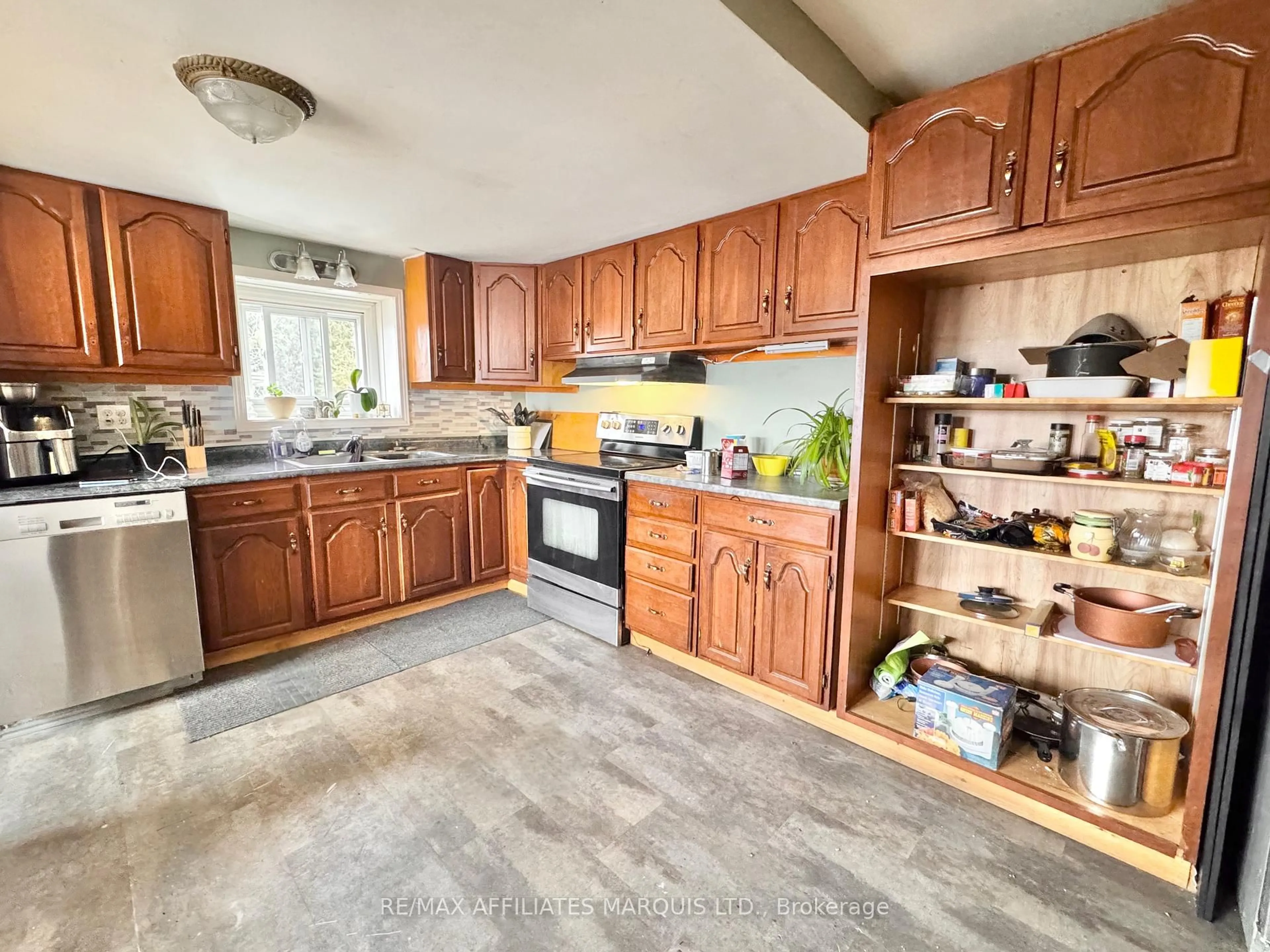 Standard kitchen, ceramic/tile floor for 14677 Dafoe Rd, South Stormont Ontario K0C 1M0