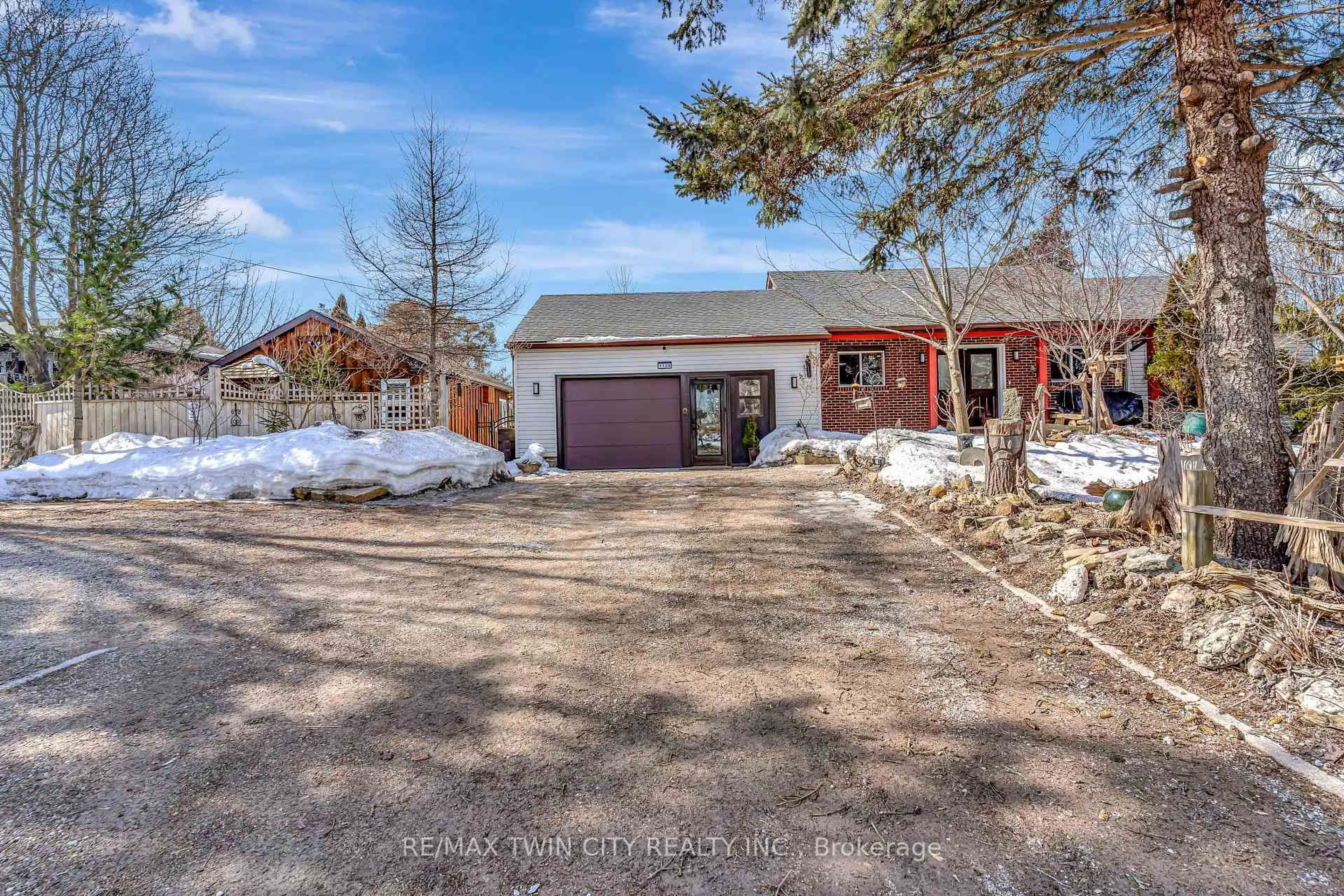 Unknown for 1128 Notre Dame Dr, Wilmot Ontario N0B 1H0
