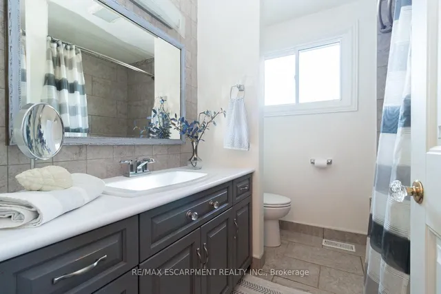 Additional property image - 2126 Golf Club Rd