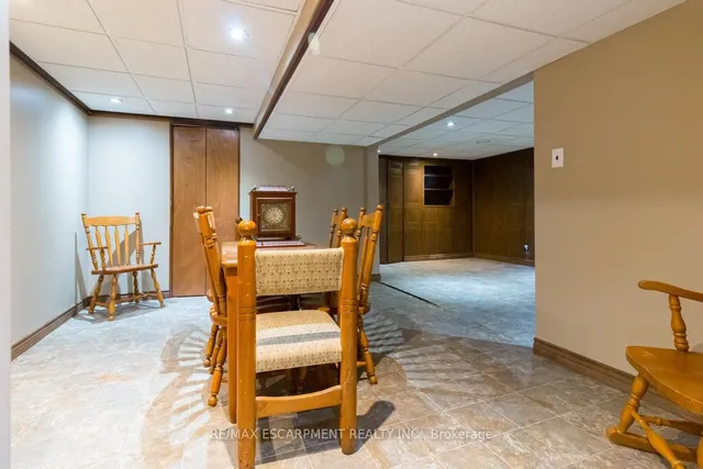Additional property image - 2126 Golf Club Rd