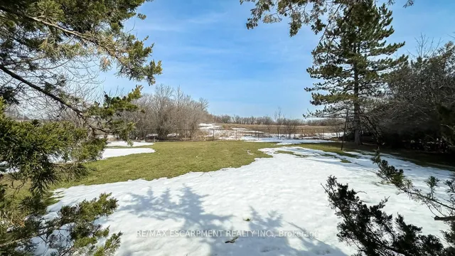 Additional property image - 2126 Golf Club Rd
