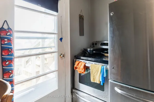 Additional image 28 of 402 Dundurn St