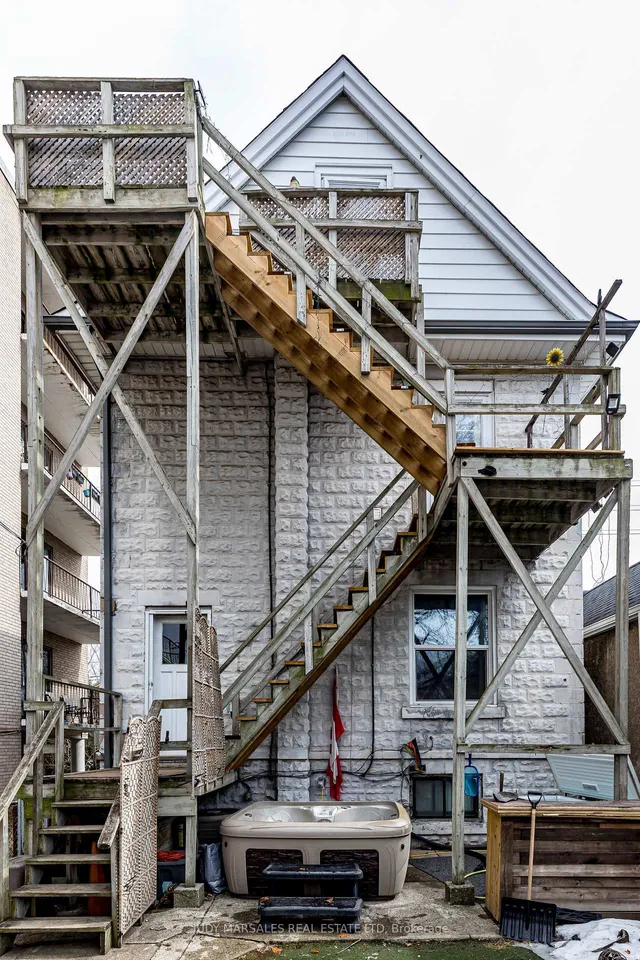 Additional image 14 of 402 Dundurn St