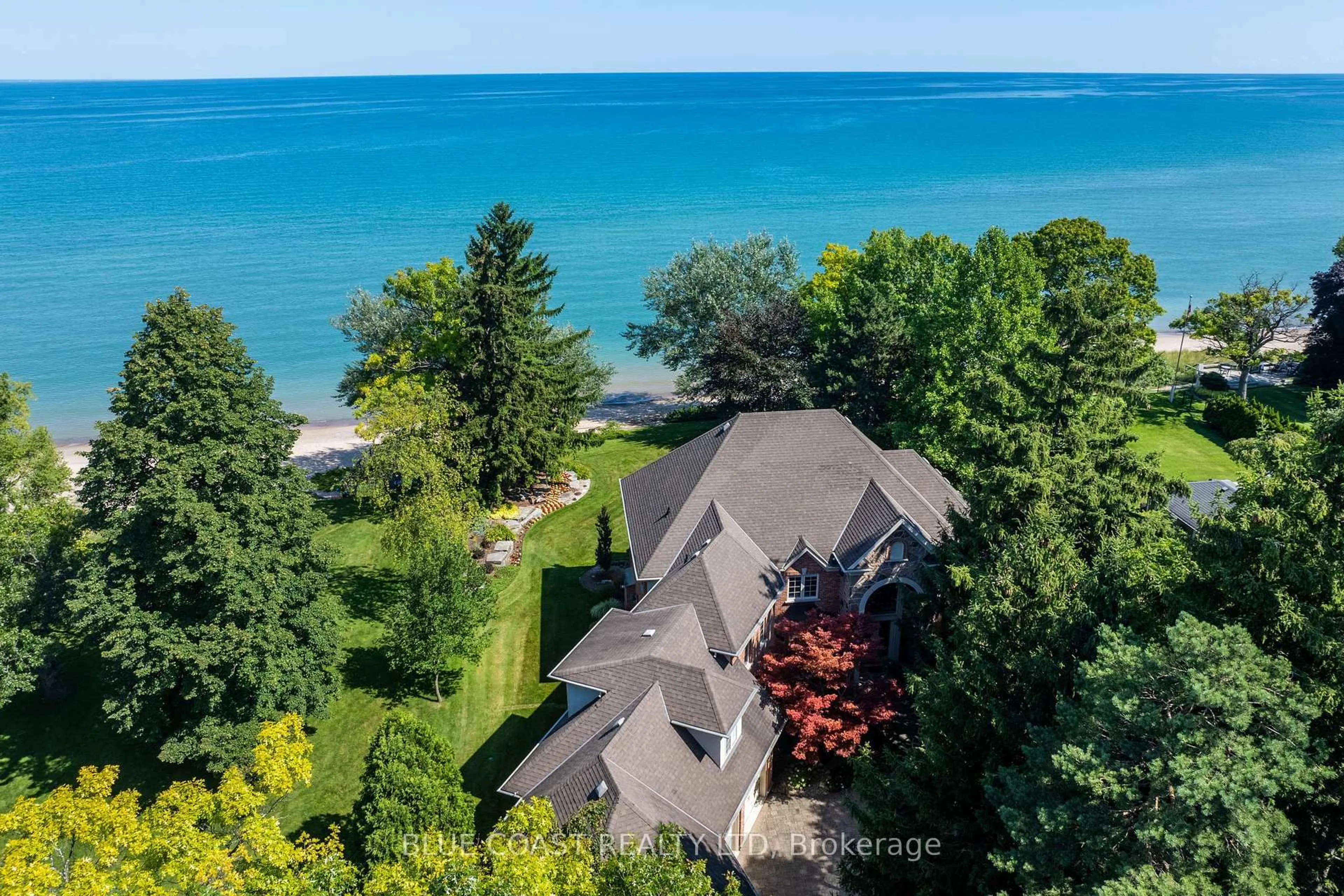 A pic from outside/outdoor area/front of a property/back of a property/a pic from drone, water/lake/river/ocean view for 920 Lakeshore Rd, Sarnia Ontario N7V 2V2