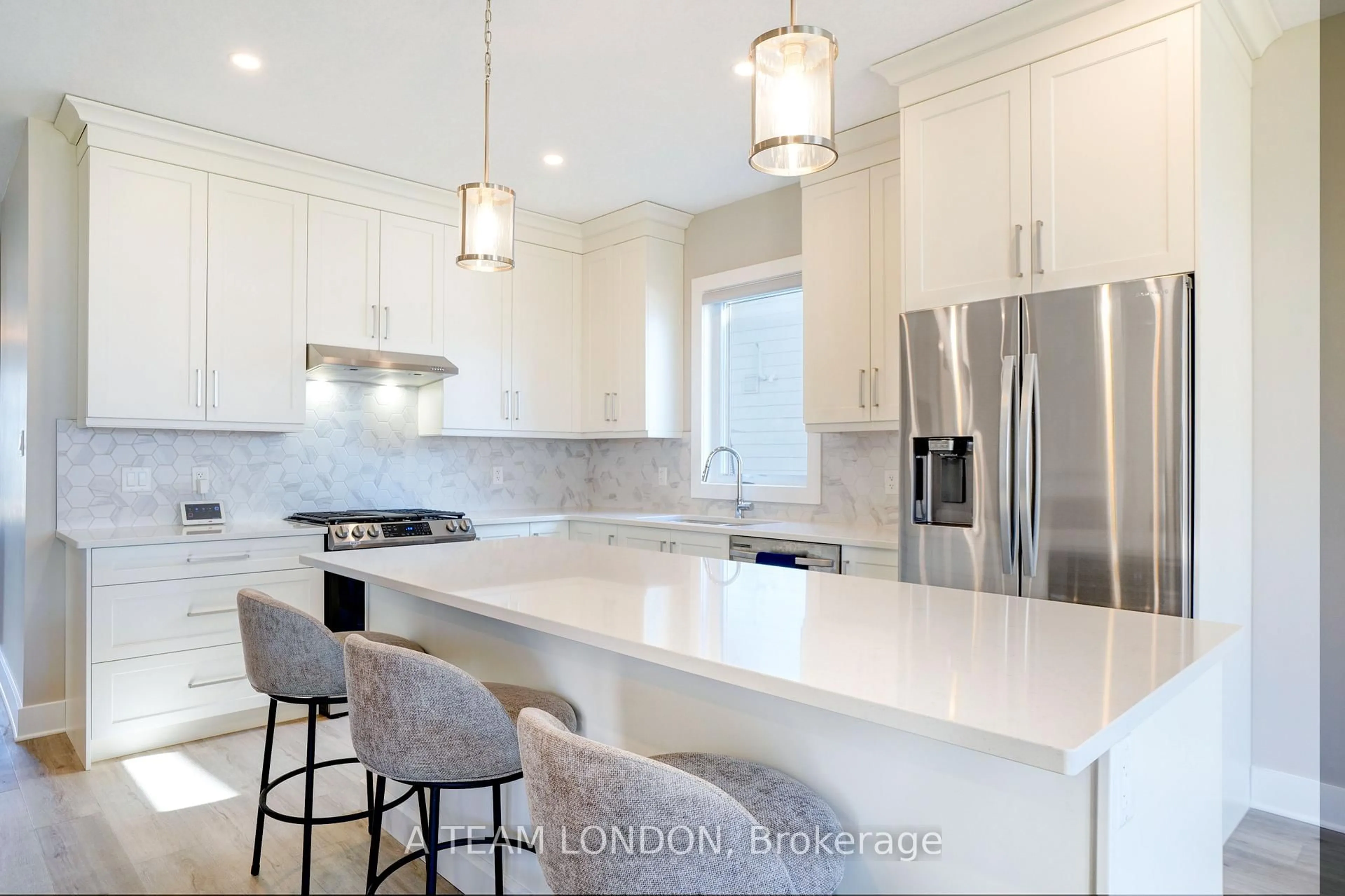 Contemporary kitchen, ceramic/tile floor for 421 BREAKWATER Blvd, Central Elgin Ontario N5L 1C5