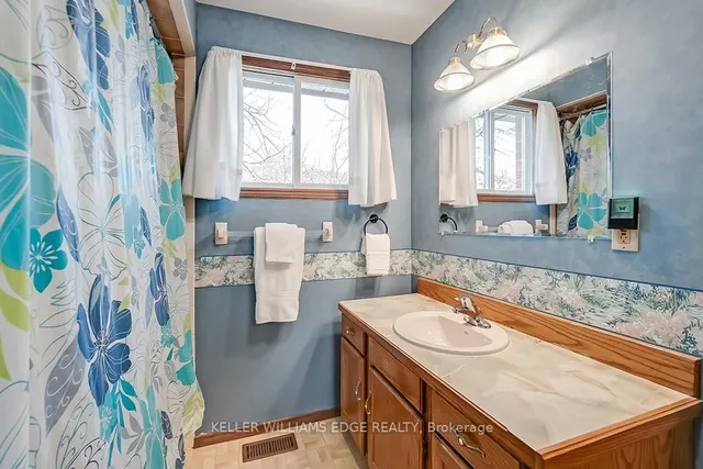 Additional property image - 42 Brock St Unit 10