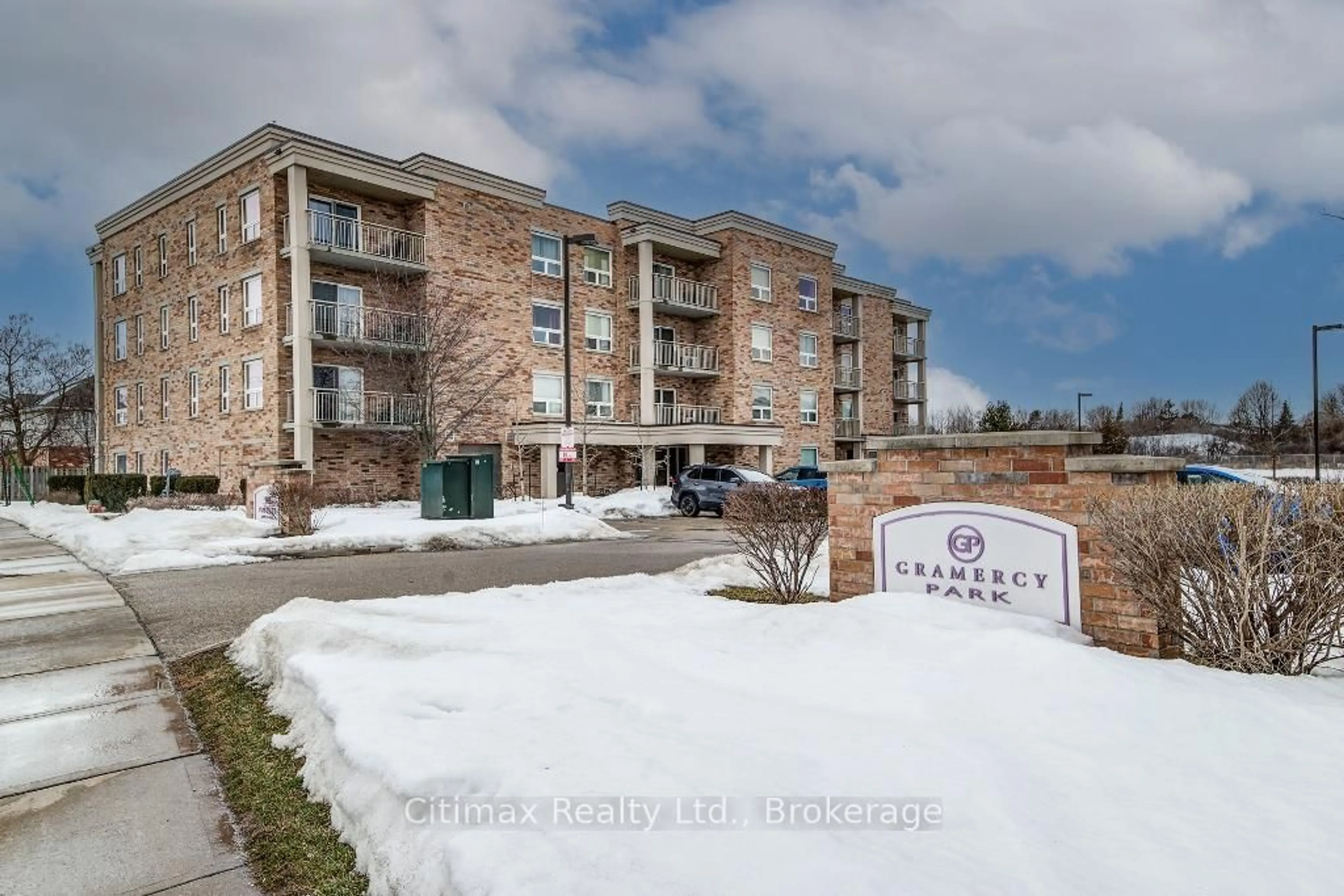 A pic from outside/outdoor area/front of a property/back of a property/a pic from drone, building for 901 Paisley Rd #307, Guelph Ontario N1K 0A7