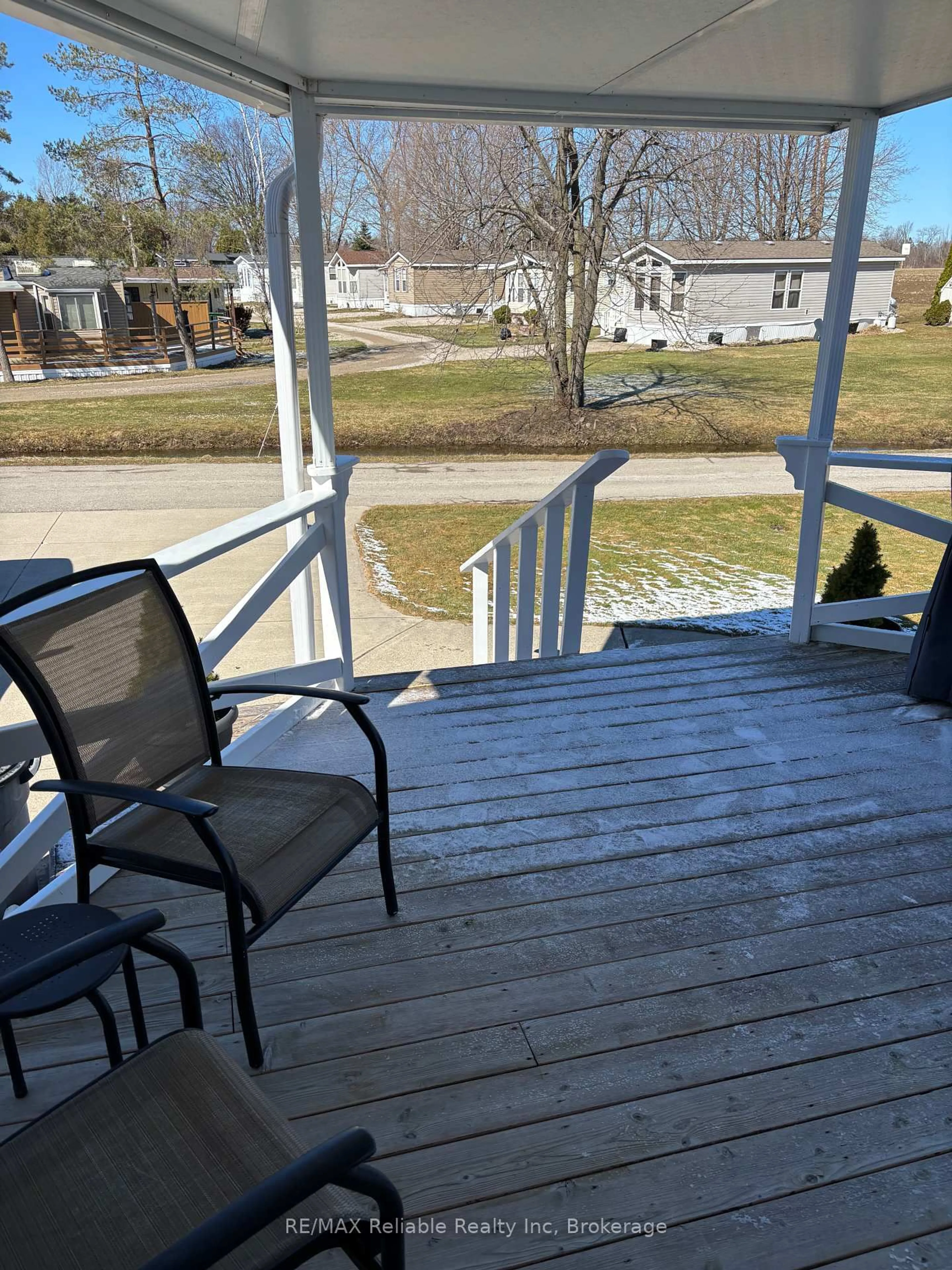 Patio, water/lake/river/ocean view for 142 Sandbagger Cres, Bluewater Ontario N0M 1G0