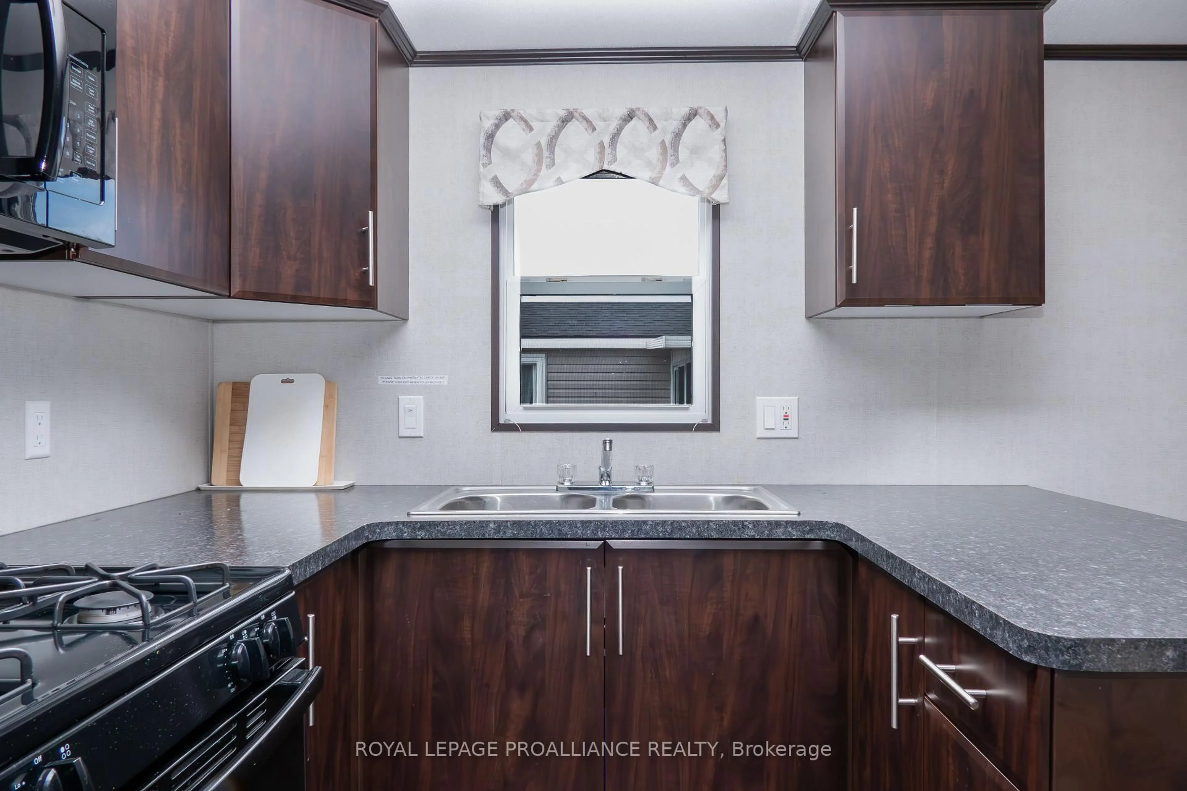 Standard kitchen, unknown for 486 Cty Rd- 71 Forest Grove N/A, Prince Edward County Ontario K0K 1P0