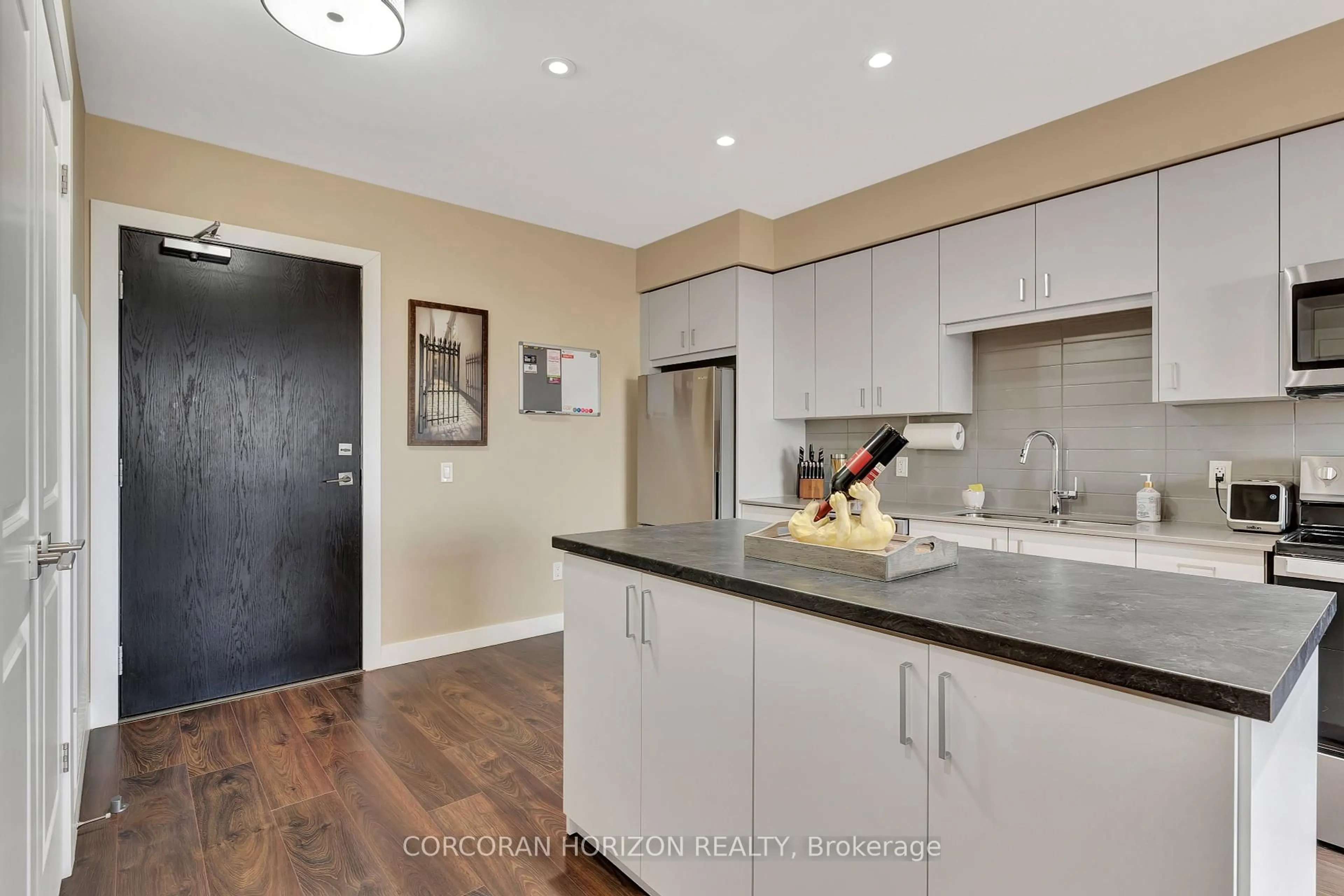 Open concept kitchen, unknown for 50 Grand Ave #809, Cambridge Ontario N1S 0C2
