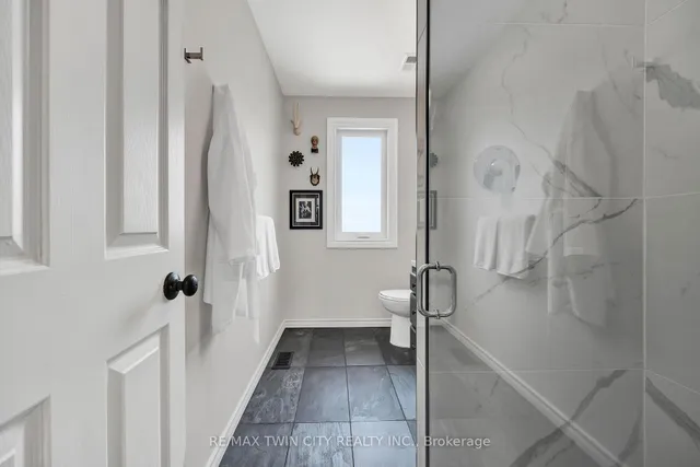 Additional property image - 405 Glasgow St Unit 3