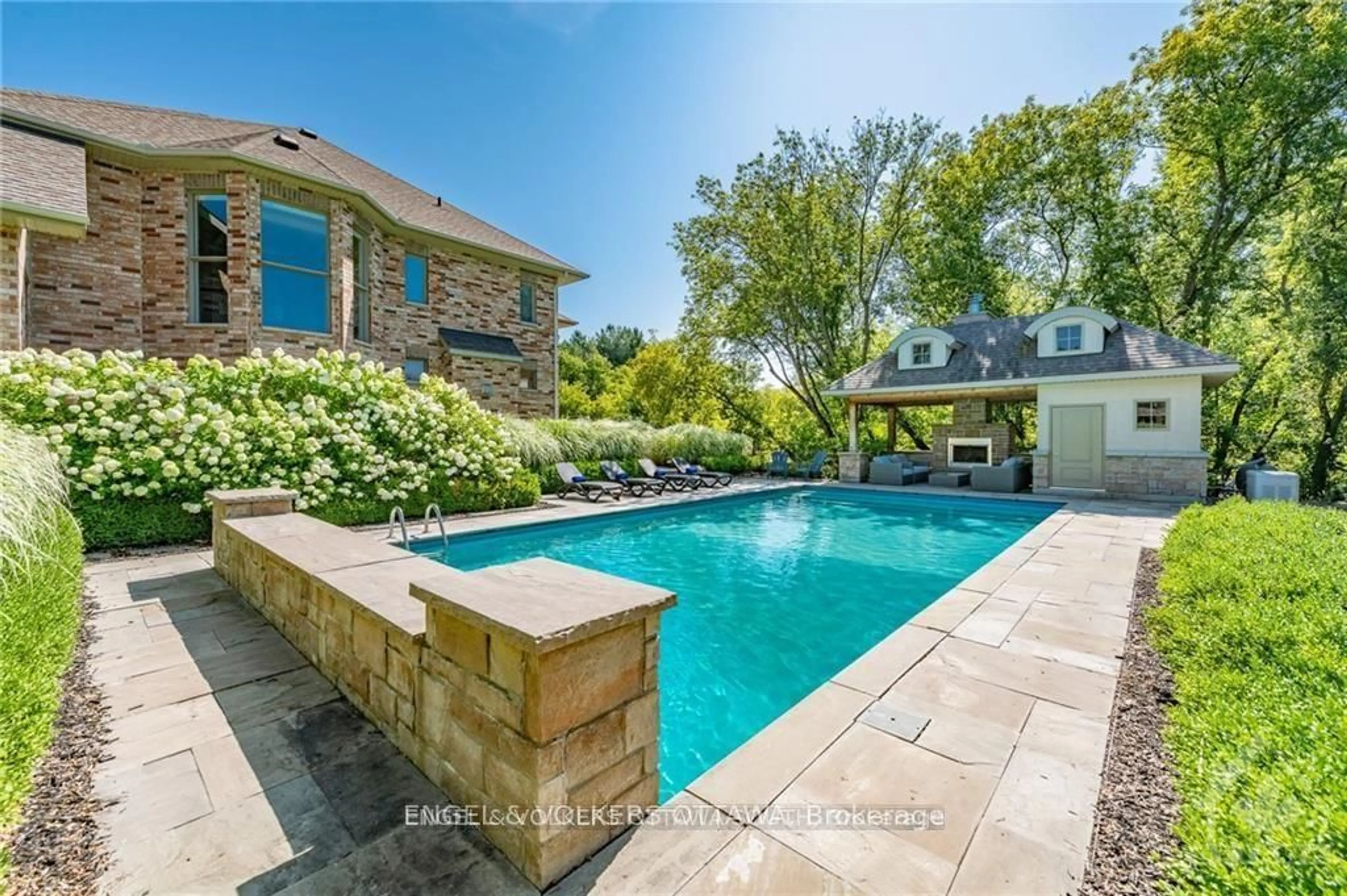 Pool for 110 GRAY WILLOW Pl, Ottawa Ontario K4M 0B3