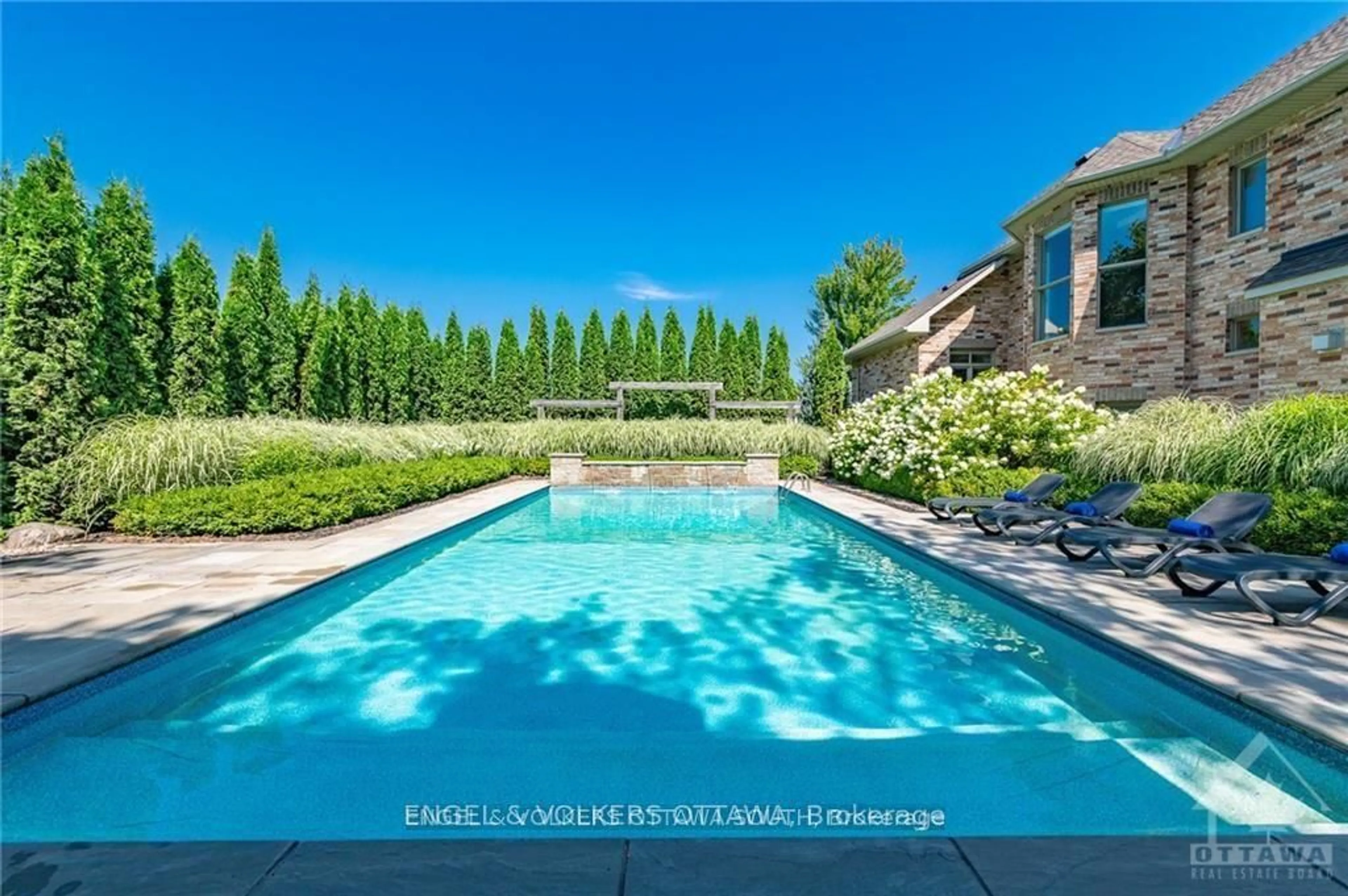 Pool for 110 GRAY WILLOW Pl, Ottawa Ontario K4M 0B3