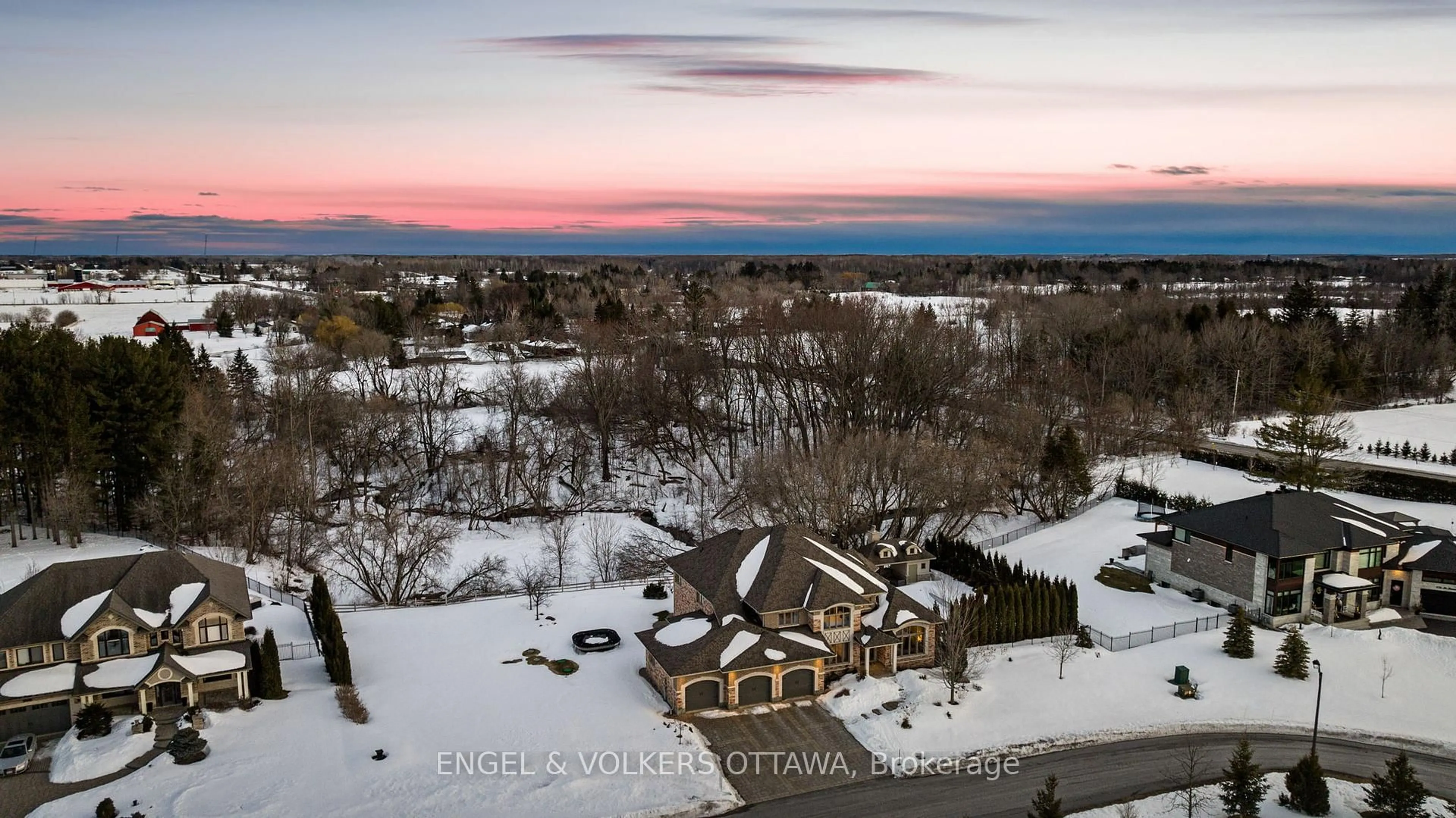 A pic from outside/outdoor area/front of a property/back of a property/a pic from drone, mountain view for 110 GRAY WILLOW Pl, Ottawa Ontario K4M 0B3