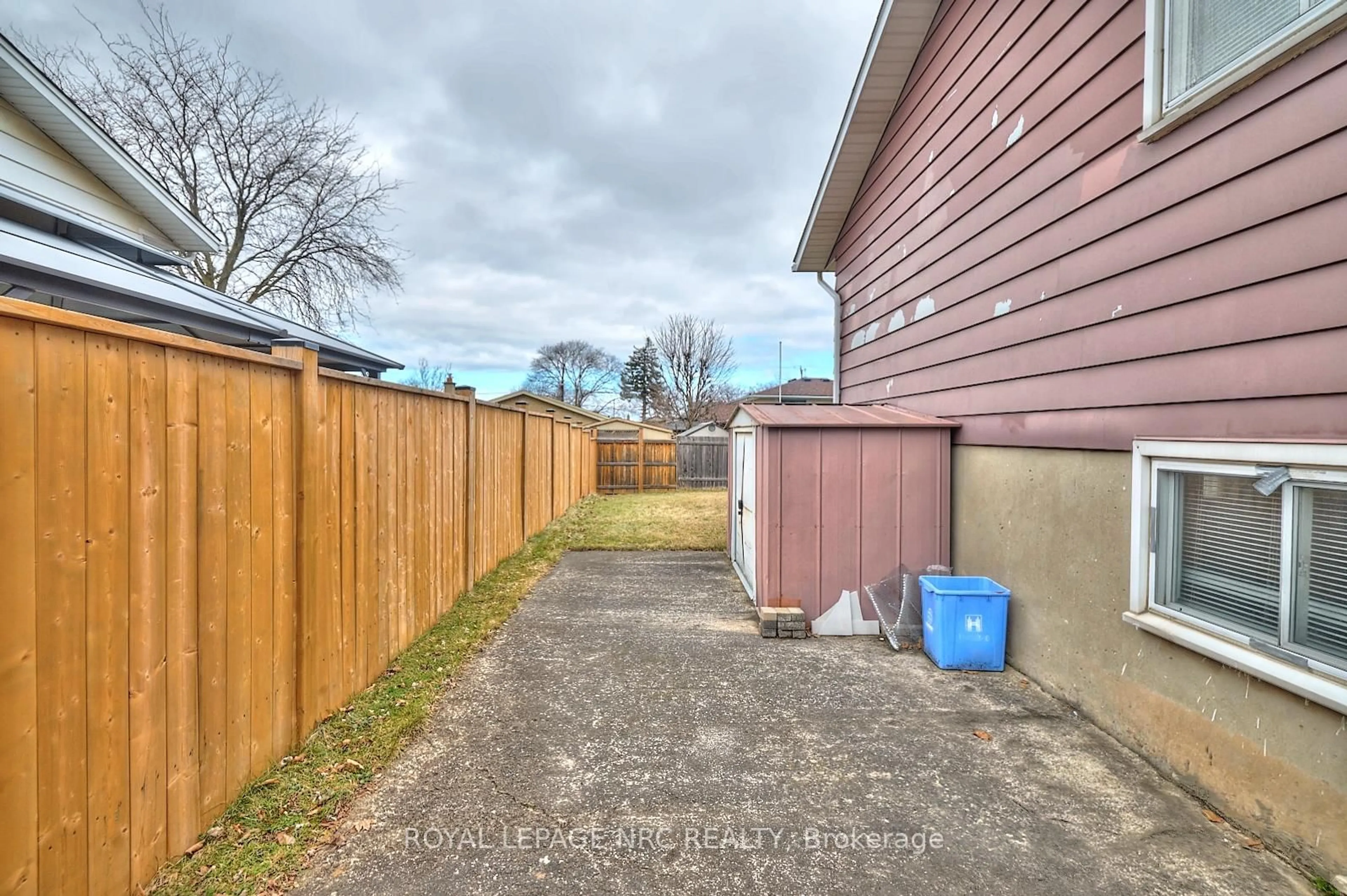 Unknown for 45 Green Maple Dr, St. Catharines Ontario L2P 3P4
