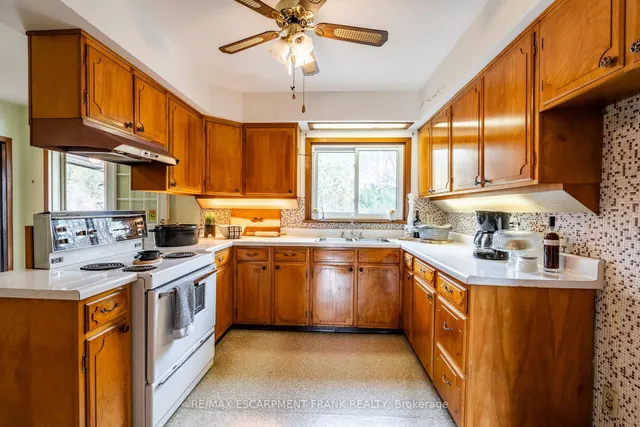 Additional property image - 147 LLOYMINN Ave