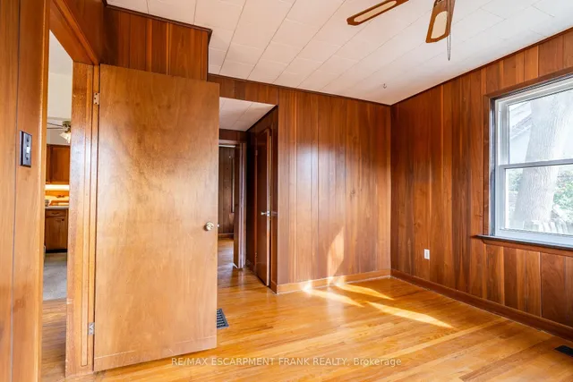 Additional property image - 147 LLOYMINN Ave