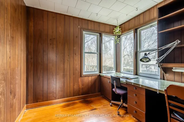 Additional property image - 147 LLOYMINN Ave
